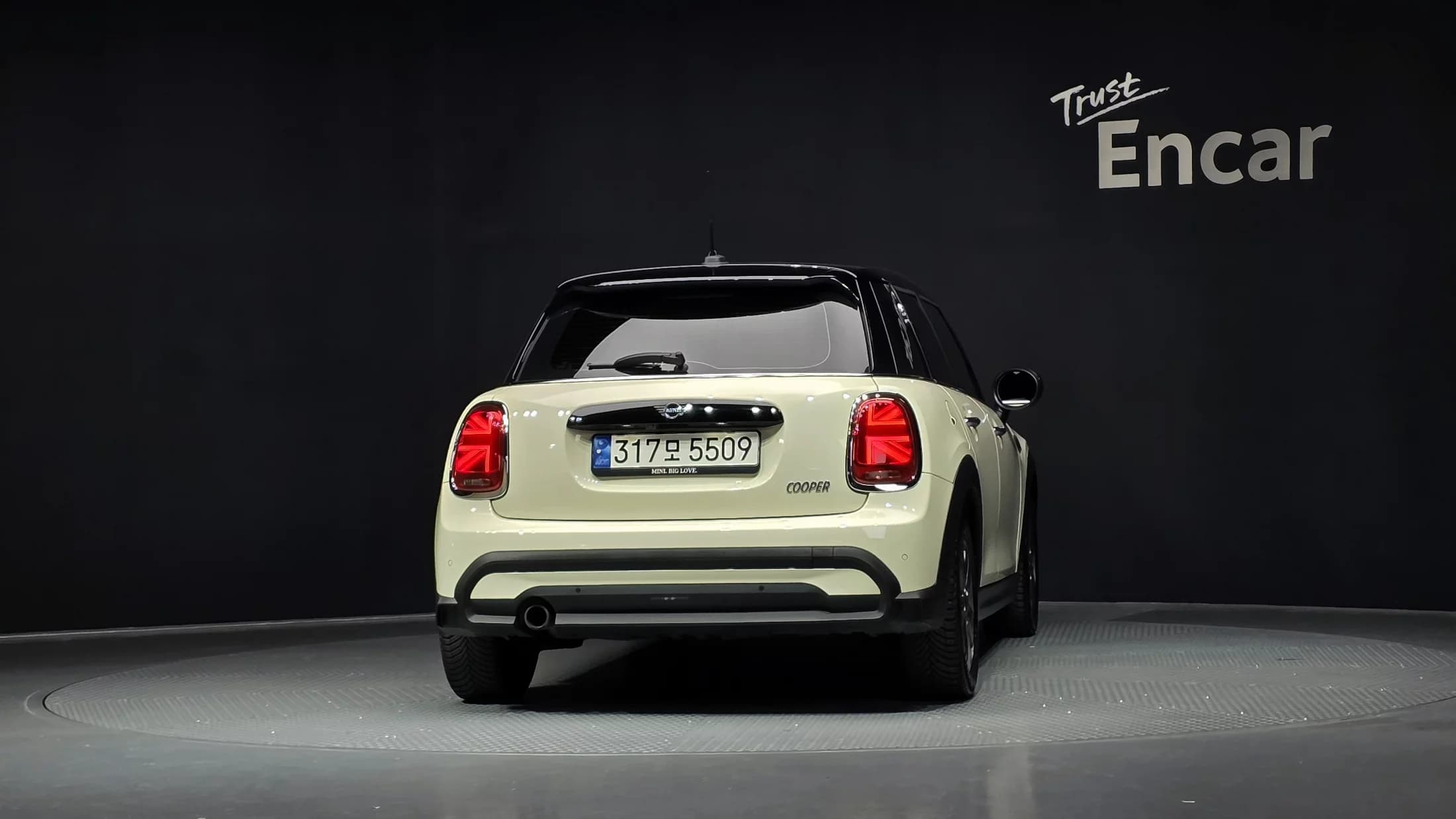 MINI Cooper 5Door Classic Third Generation, 2022 г. 29388 км. — фото 4