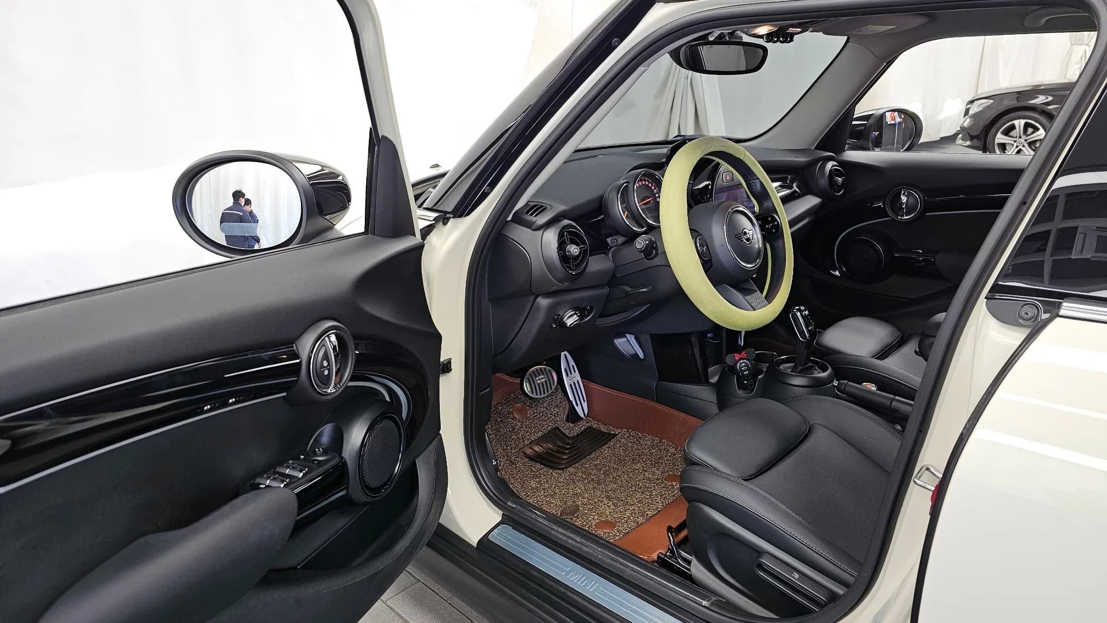 MINI Cooper 5Door Classic Third Generation, 2022 г. 29388 км. — фото 10