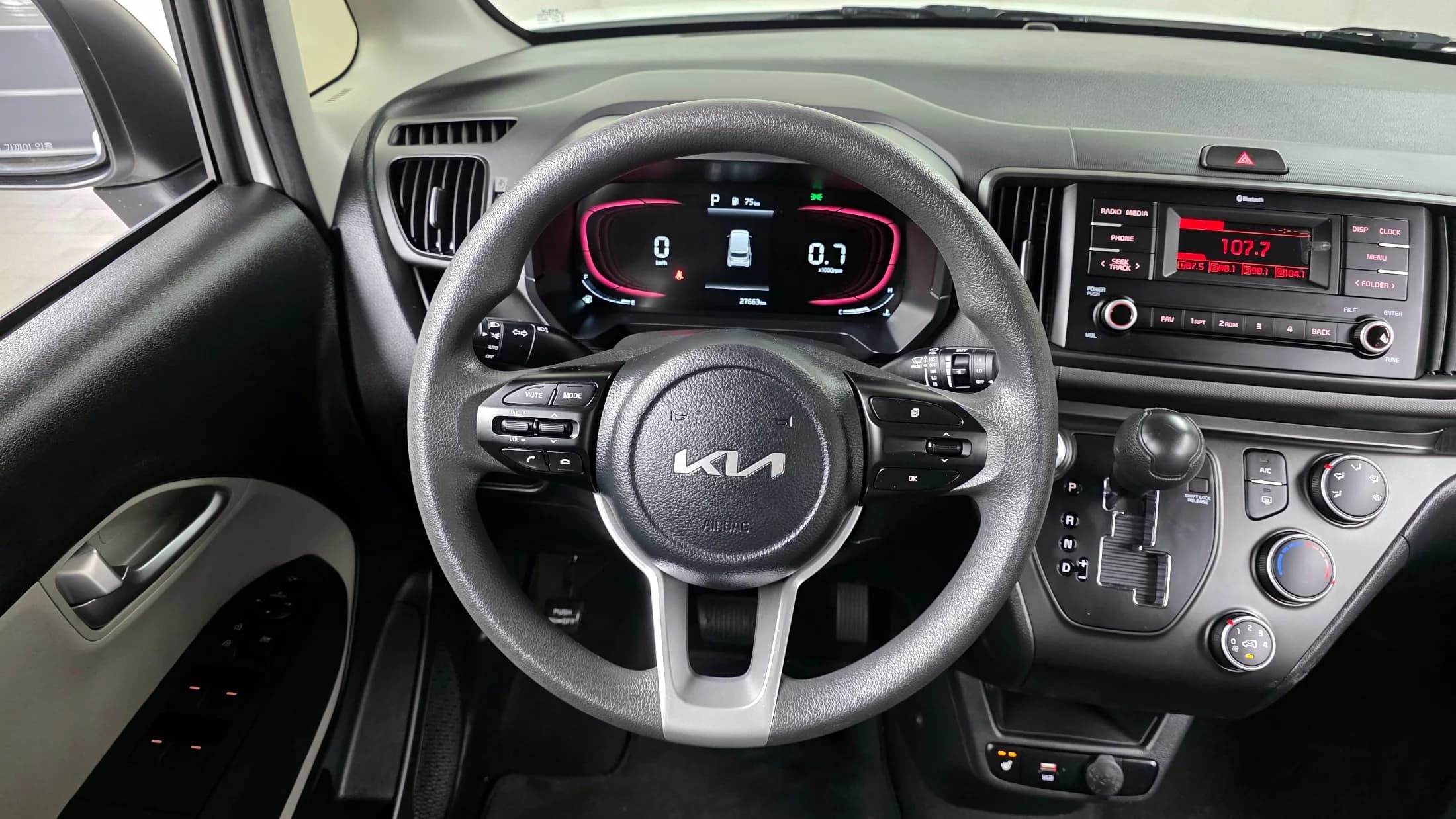 Kia RAY Van 1-Seater Prestige Special, 2023 г. 27776 км. — фото 13