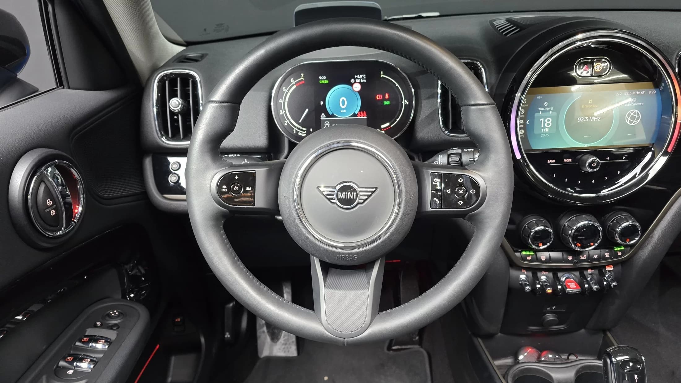 MINI Countryman Classic 2nd, 2024 г. 7434 км. — фото 13