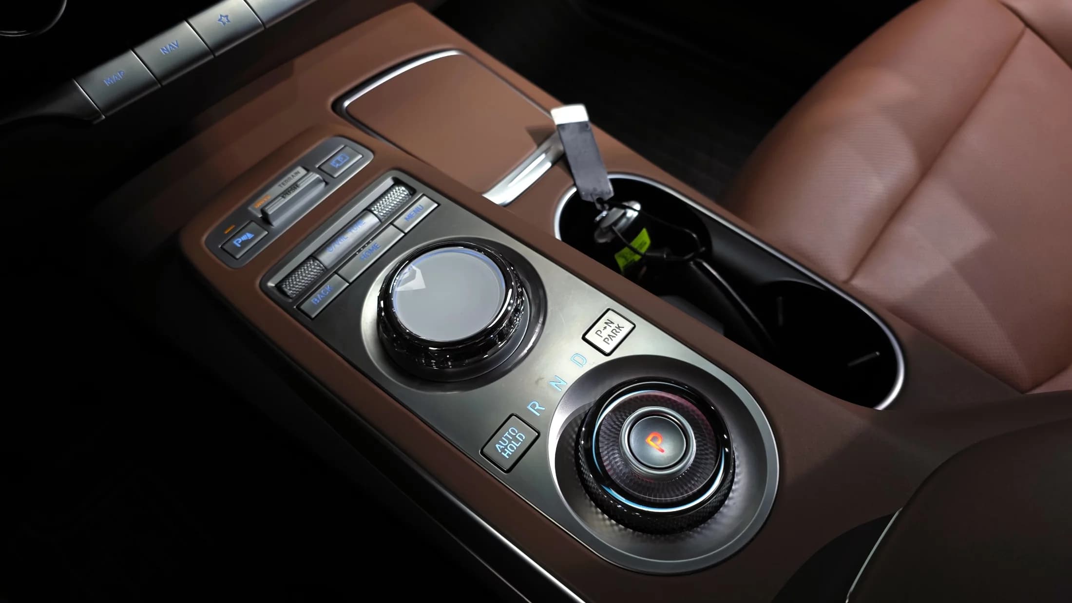 Genesis GV70 2.5T Gasoline AWD, 2022 г. 53249 км. — фото 9