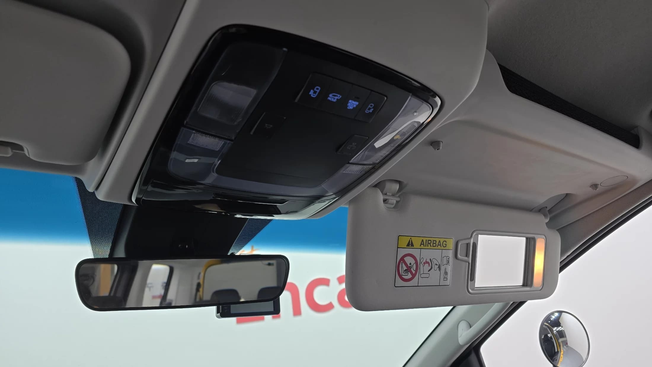 Hyundai Staria L3.5 어린이보호차 11-Seater, 2023 г. 10114 км. — фото 19