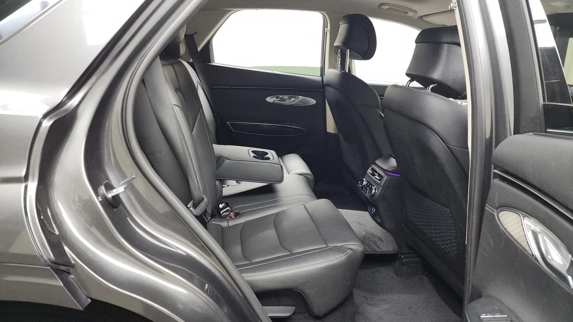 Genesis GV70 2.5T Gasoline AWD, 2022 г. 32579 км. — фото 12
