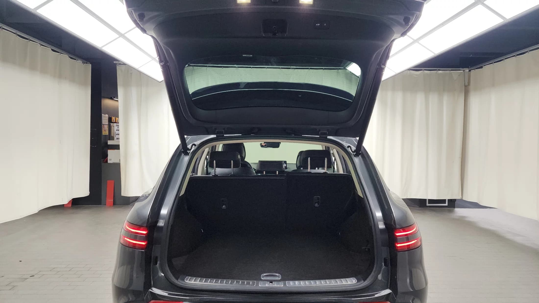 Genesis GV70 2.5T Gasoline AWD, 2022 г. 32579 км. — фото 20