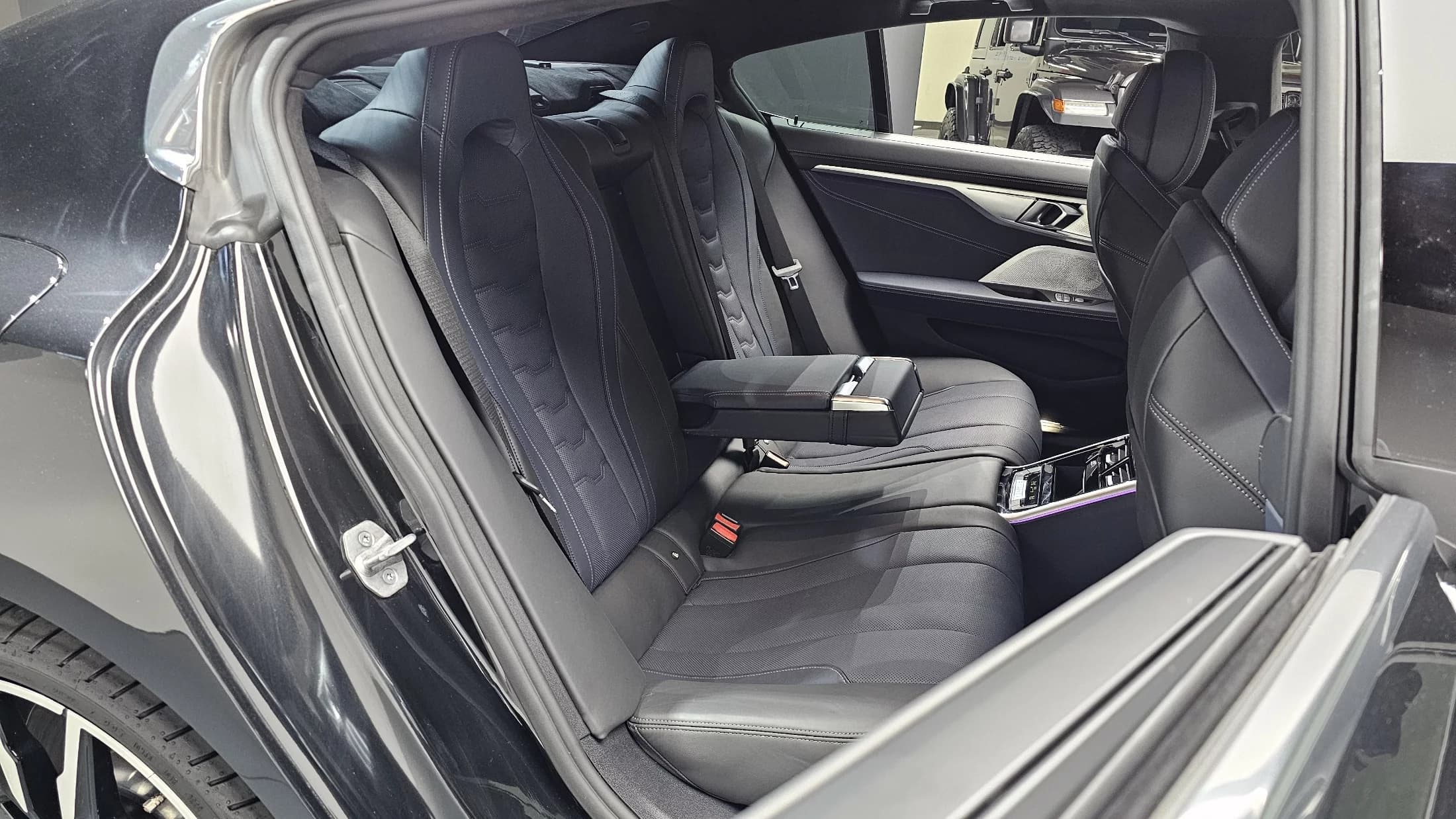 BMW 8-Series M850i xDrive Gran Coupe, 2022 г. 28220 км. — фото 11