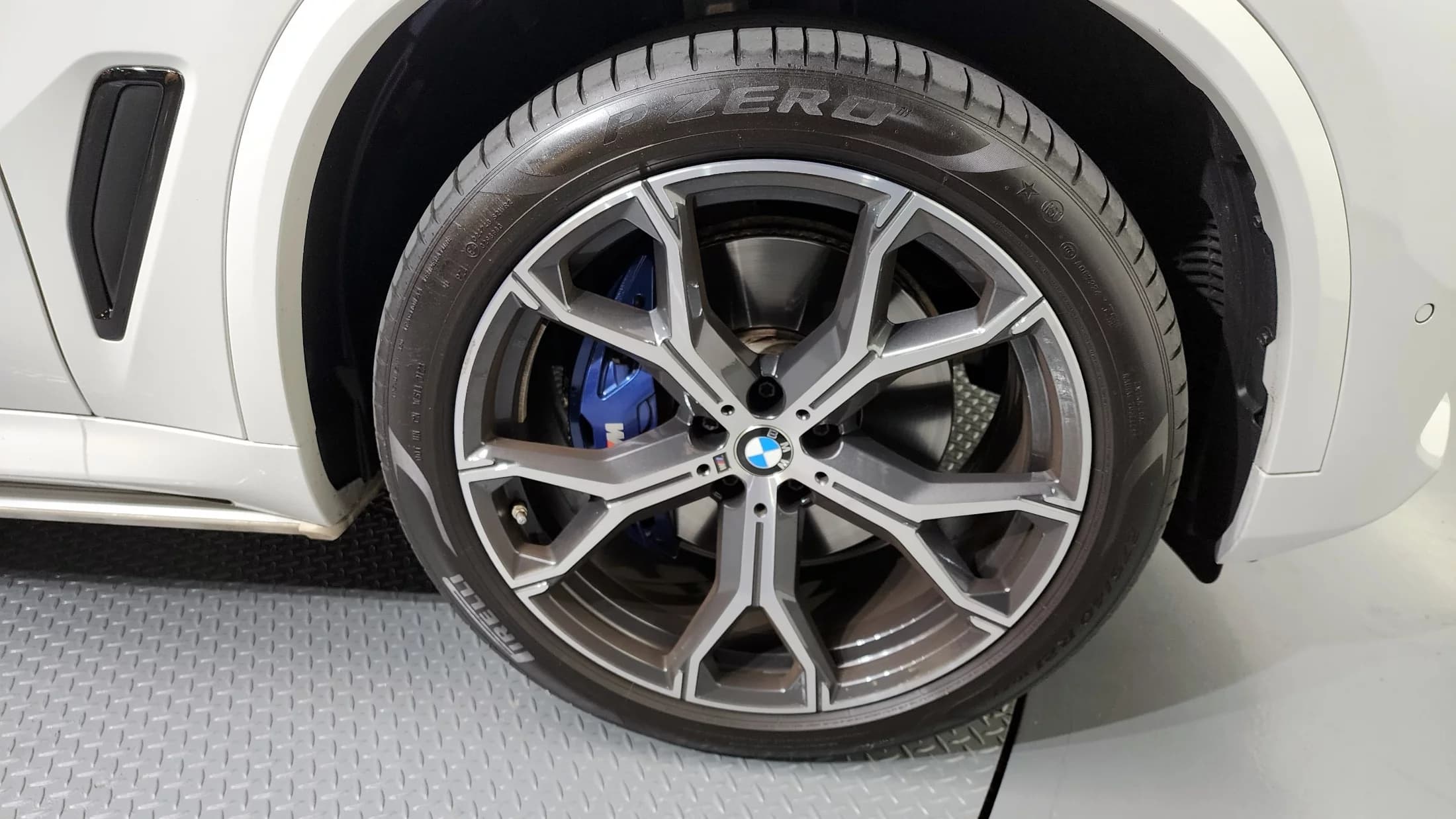 BMW X5 xDrive 30d M Sport, 2023 г. 14212 км. — фото 5