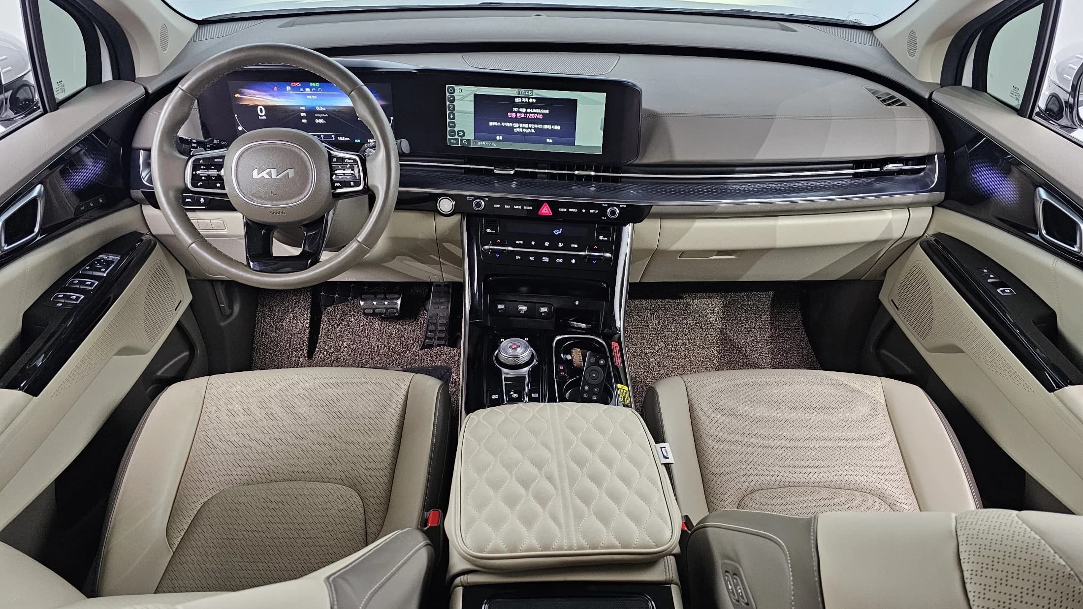 Kia Carnival 9-Seater Hi-Limousine Signature, 2023 г. 18553 км. — фото 7