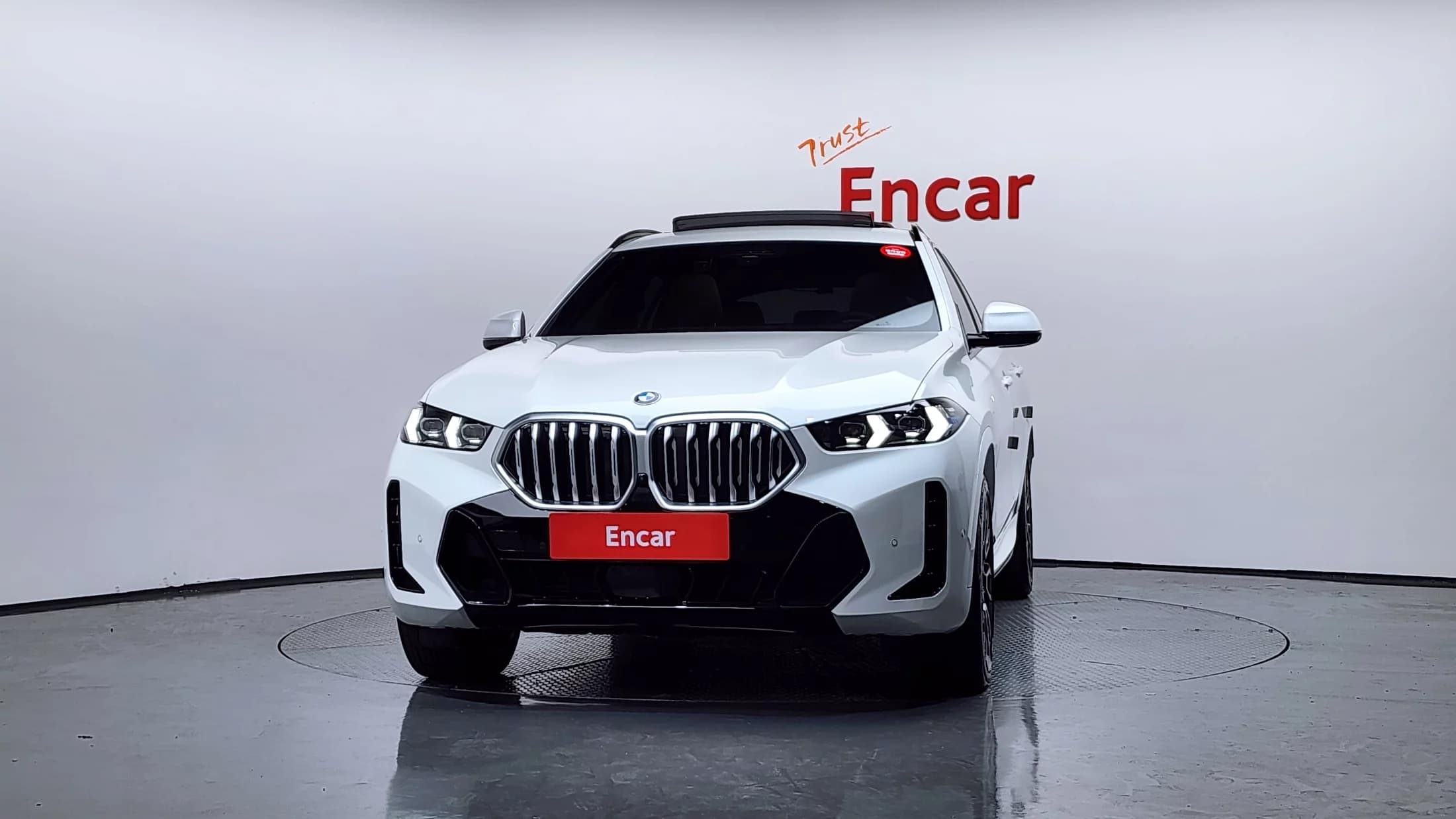 BMW X6 xDrive40i M Sport, 2023 г. 26419 км. — фото 3