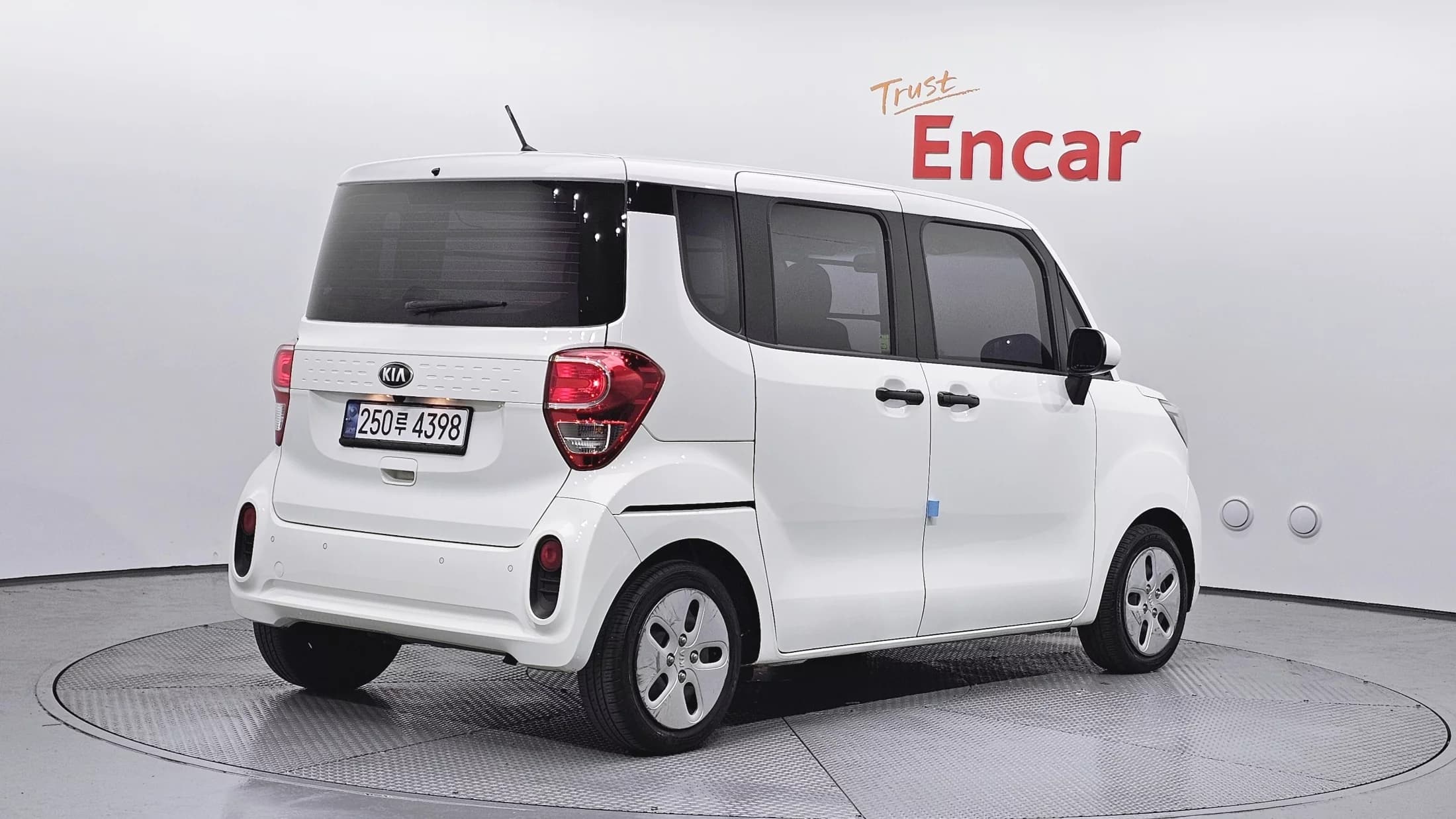 Kia RAY Van Prestige, 2021 г. 95620 км. — фото 2