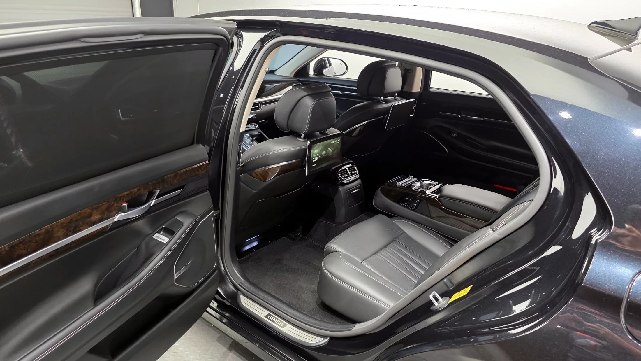 Genesis G90 3.8 AWD Premium Luxury, 2021 г. 137371 км. — фото 11