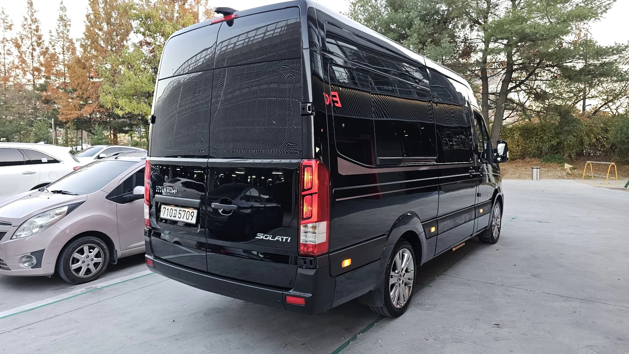 Hyundai H1 15-seater Luxury, 2024 г. 41649 км. — фото 2