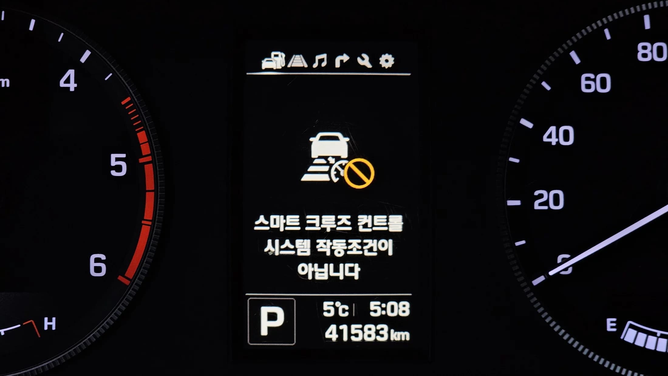 Hyundai H1 15-seater Luxury, 2024 г. 41649 км. — фото 16