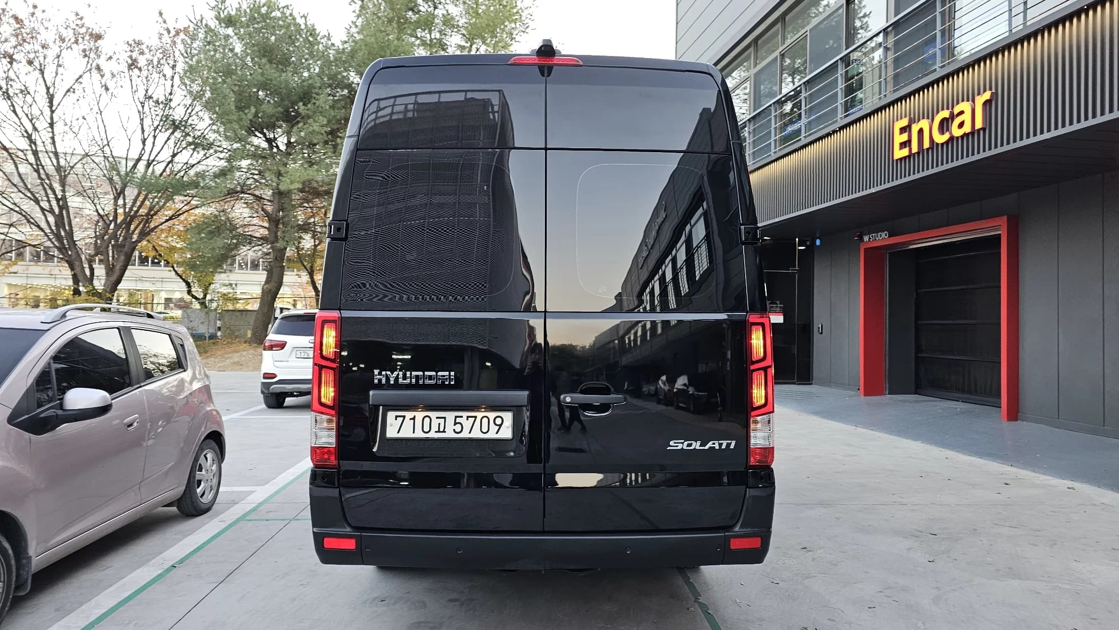 Hyundai H1 15-seater Luxury, 2024 г. 41649 км. — фото 4