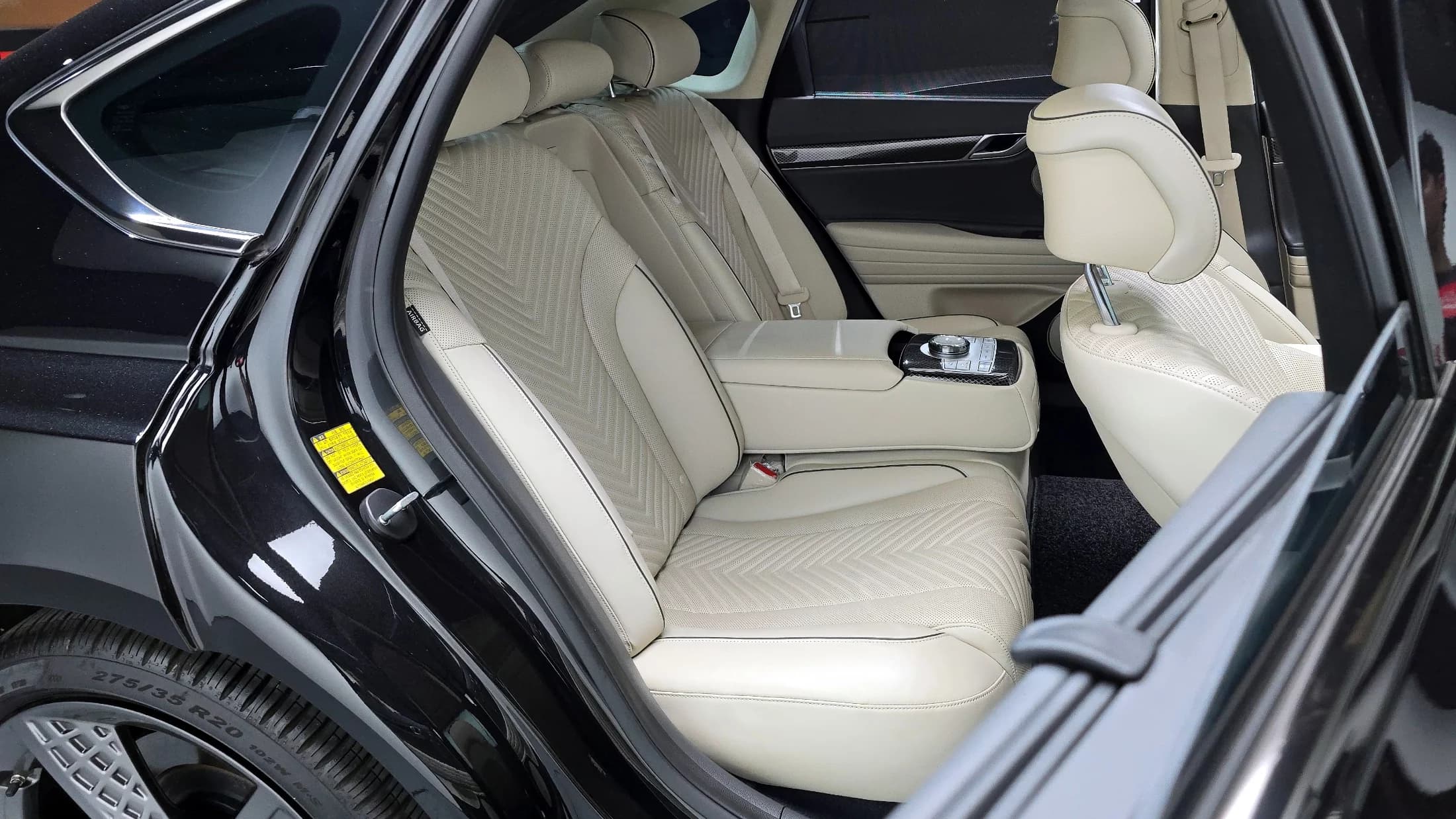 Genesis G80 Gasoline 2.5 Turbo AWD, 2023 г. 23904 км. — фото 12
