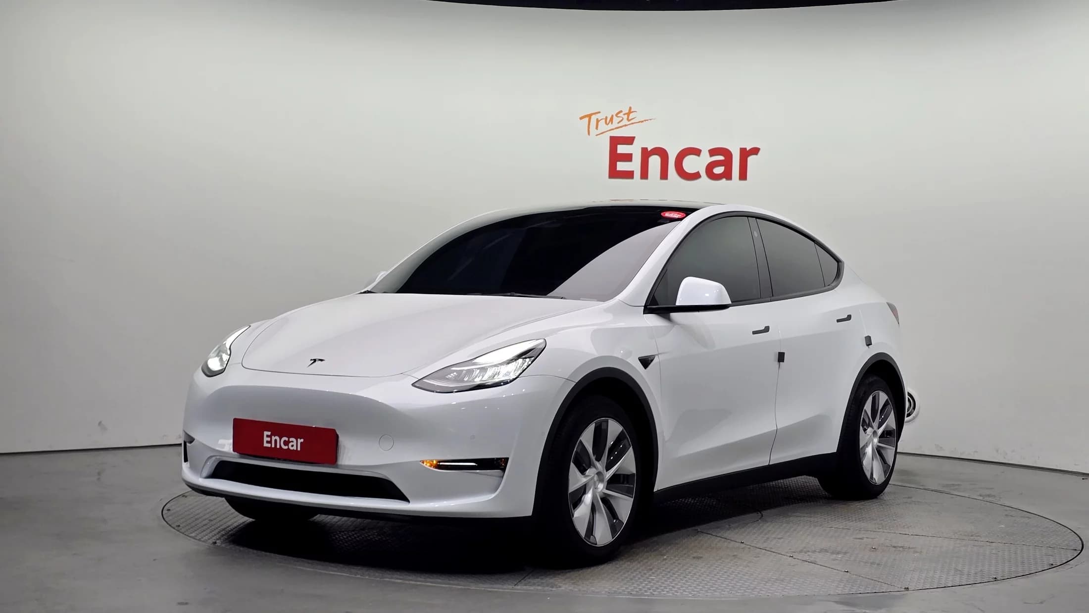 Tesla Model Y Long Range, электромобиль, 2022 г. 123128 км.