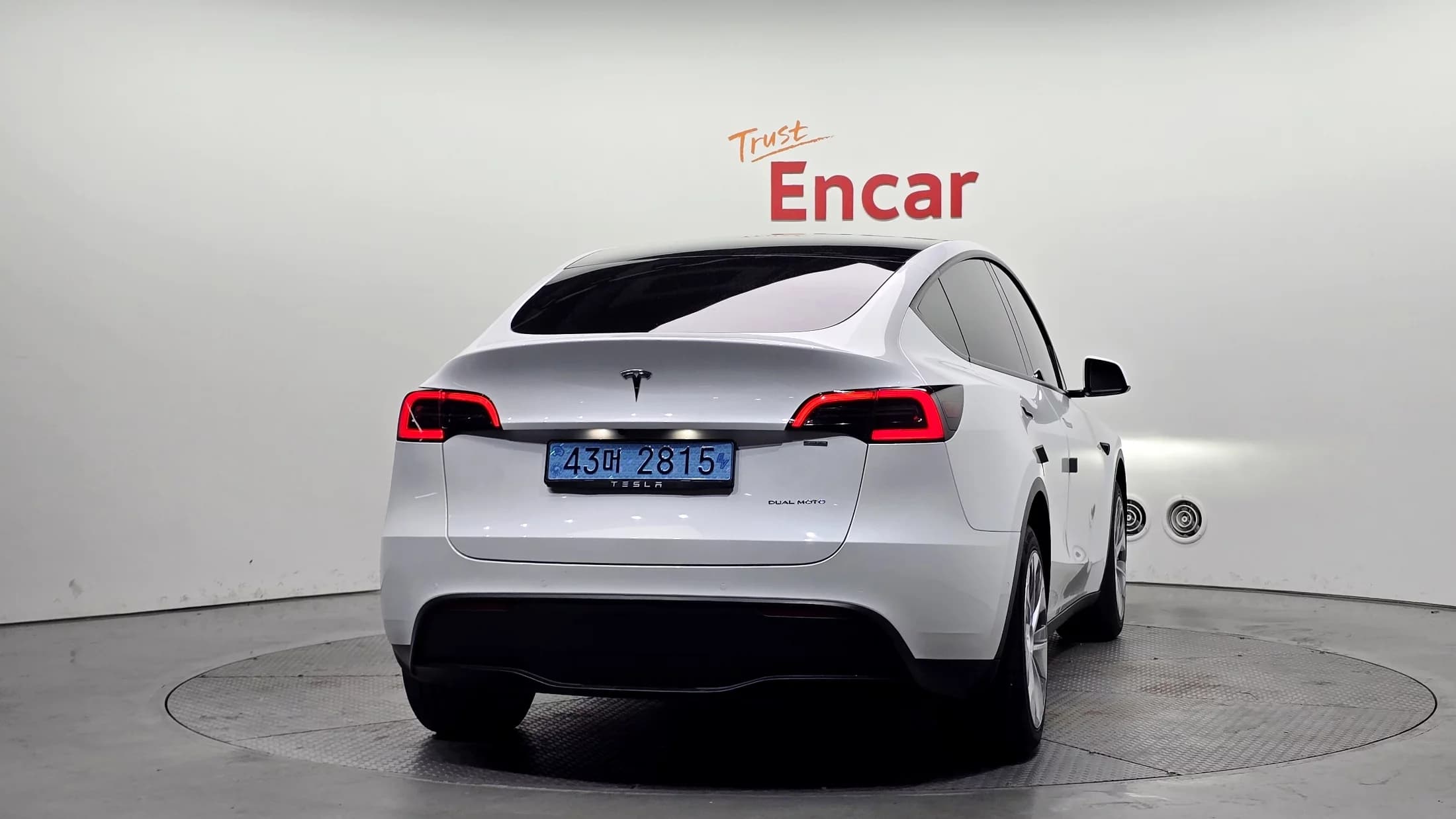 Tesla Model Y Long Range, электромобиль, 2022 г. 123128 км. — фото 4