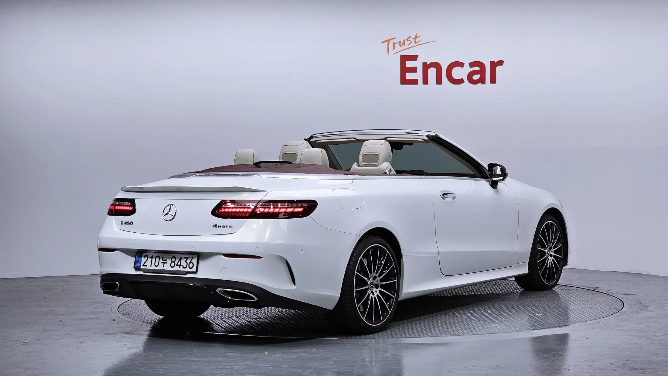 Mercedes-Benz E-Class E450 4MATIC Cabriolet, 2021 г. 16571 км. — фото 2