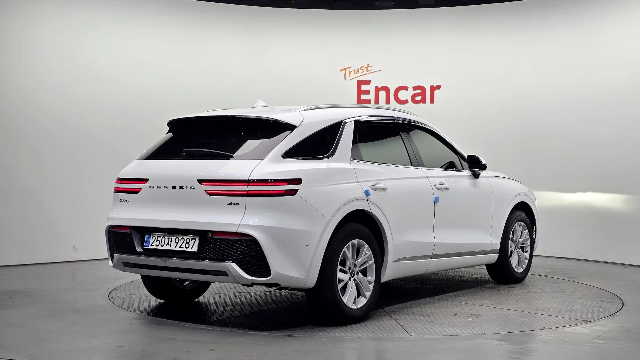 Genesis GV70 2.2 Diesel AWD, 2023 г. 38350 км. — фото 2