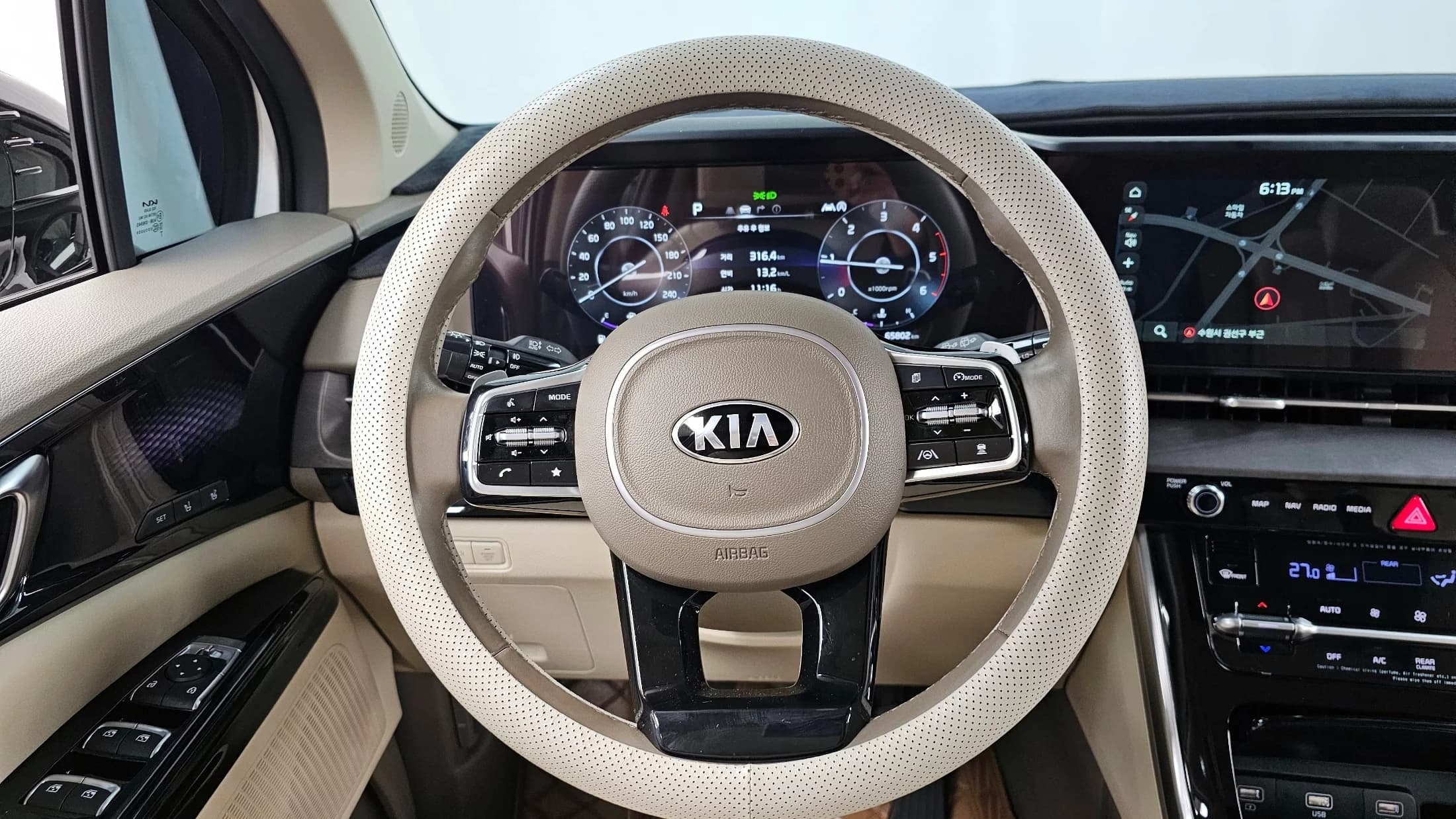 Kia Carnival 9-Seater Signature, 2021 г. 123733 км. — фото 13