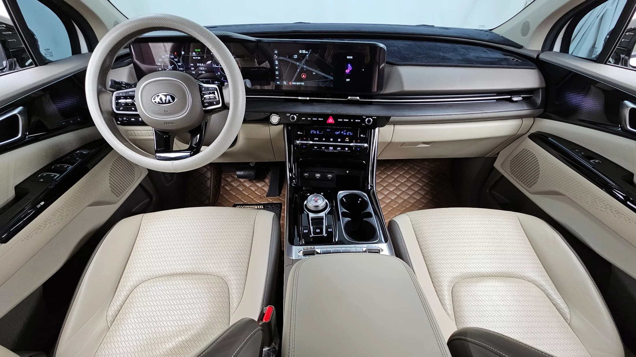 Kia Carnival 9-Seater Signature, 2021 г. 123733 км. — фото 7