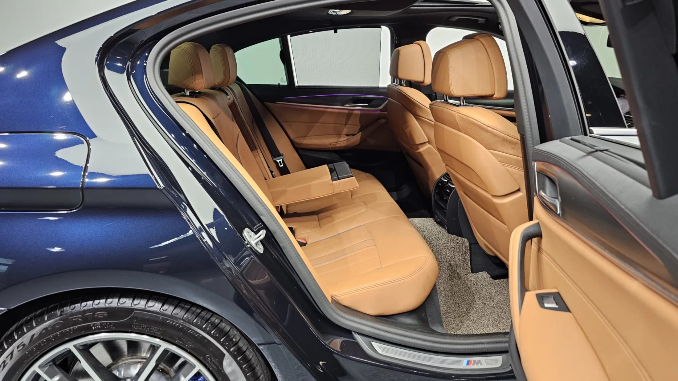 BMW 5-Series 520i M Sport, 2023 г. 43633 км. — фото 12