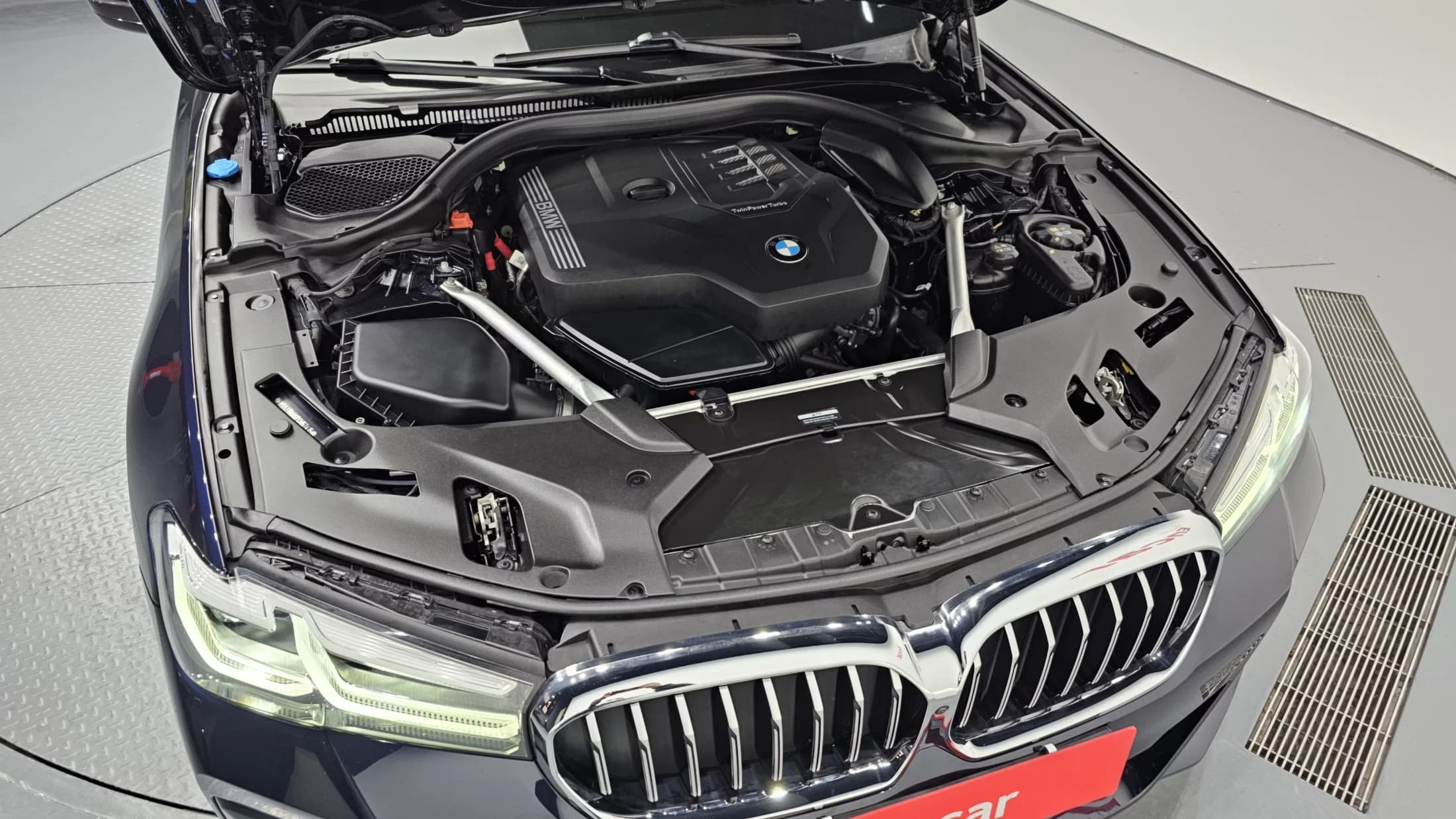 BMW 5-Series 520i M Sport, 2023 г. 43633 км. — фото 6