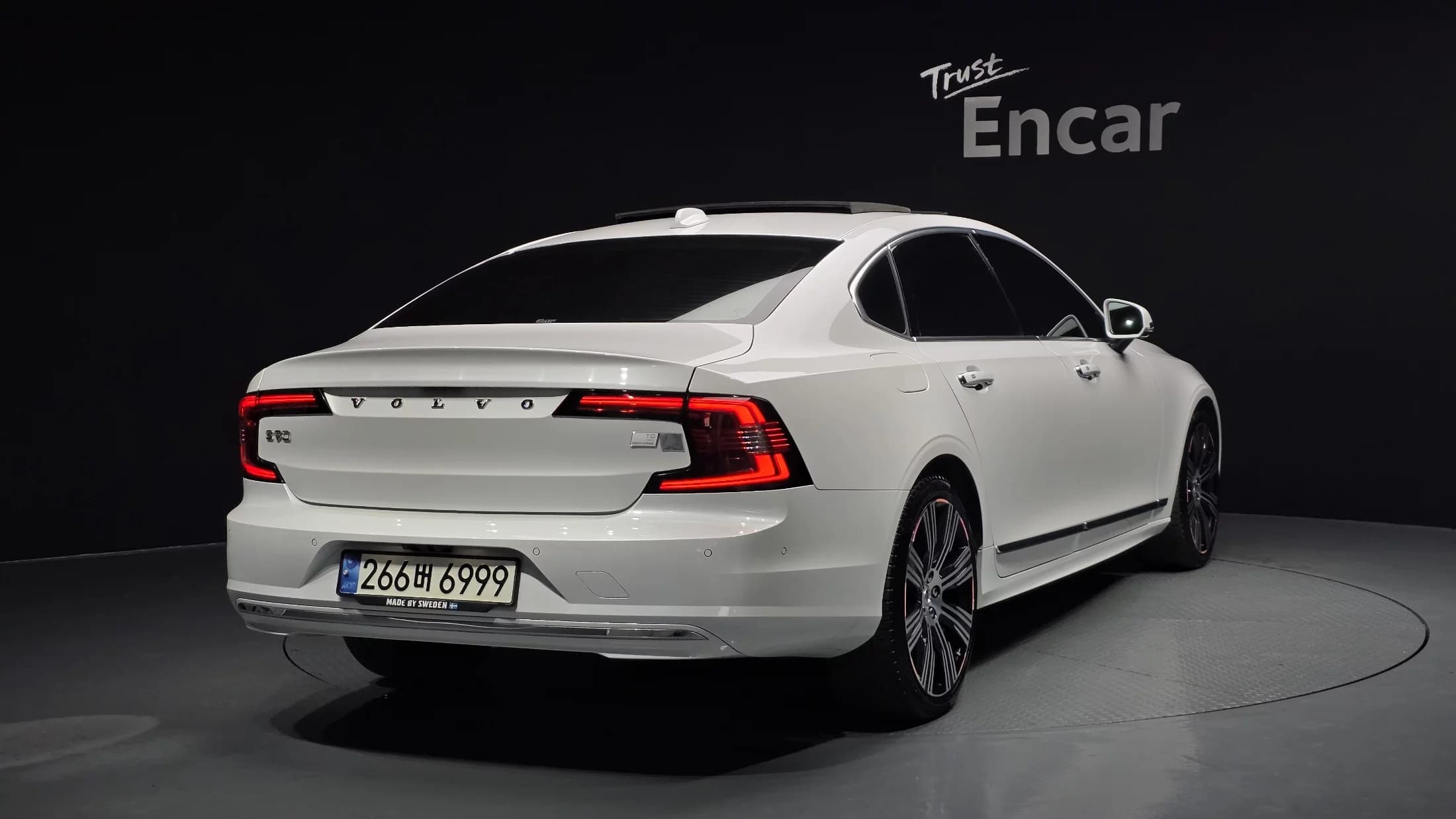 Volvo S90 T8 AWD Inscription, гибрид, 2021 г. 166096 км. — фото 2