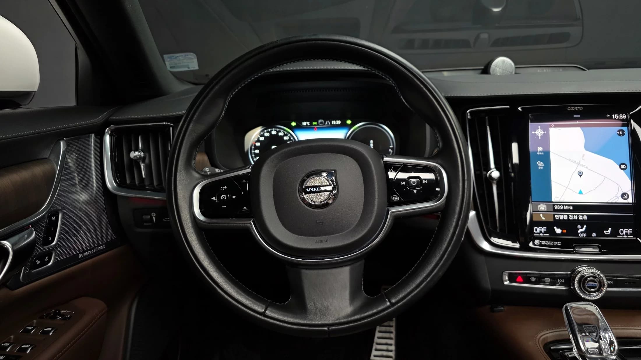 Volvo S90 T8 AWD Inscription, гибрид, 2021 г. 166096 км. — фото 13