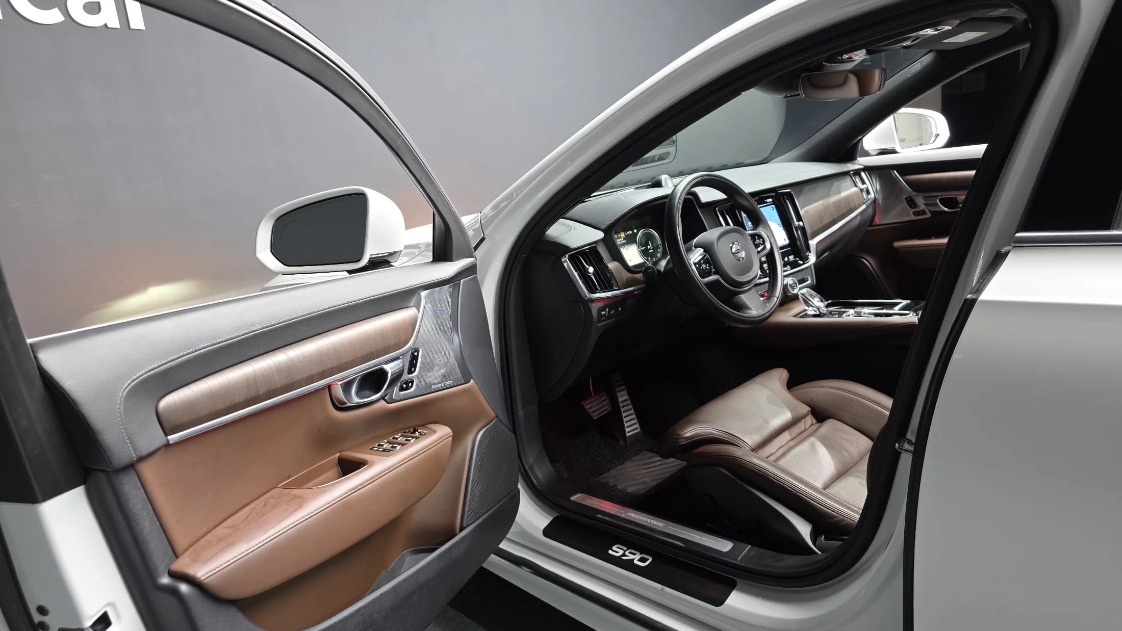 Volvo S90 T8 AWD Inscription, гибрид, 2021 г. 166096 км. — фото 10