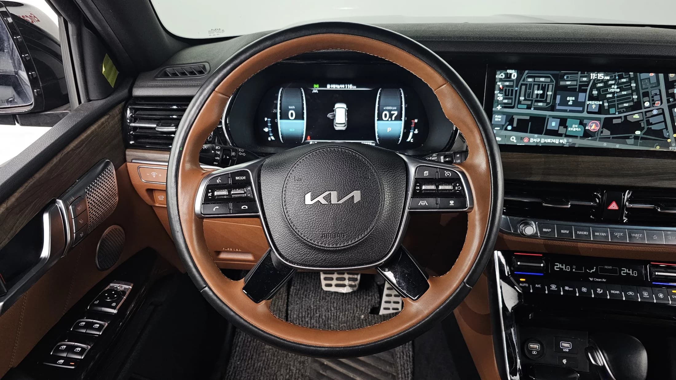 Kia Mohave Diesel 3.0 4WD 6-Seater Masters, 2022 г. 39956 км. — фото 13