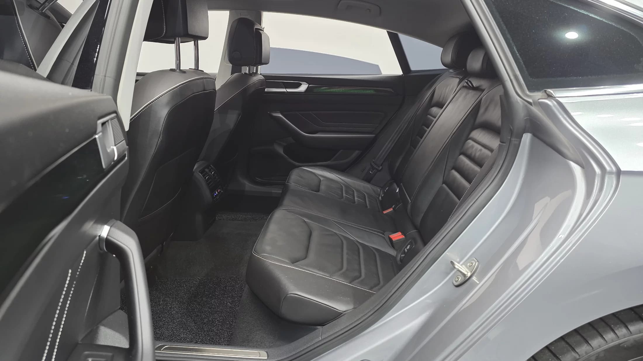 Volkswagen ARTEON 2.0 TDI Prestige, 2022 г. 54856 км. — фото 12