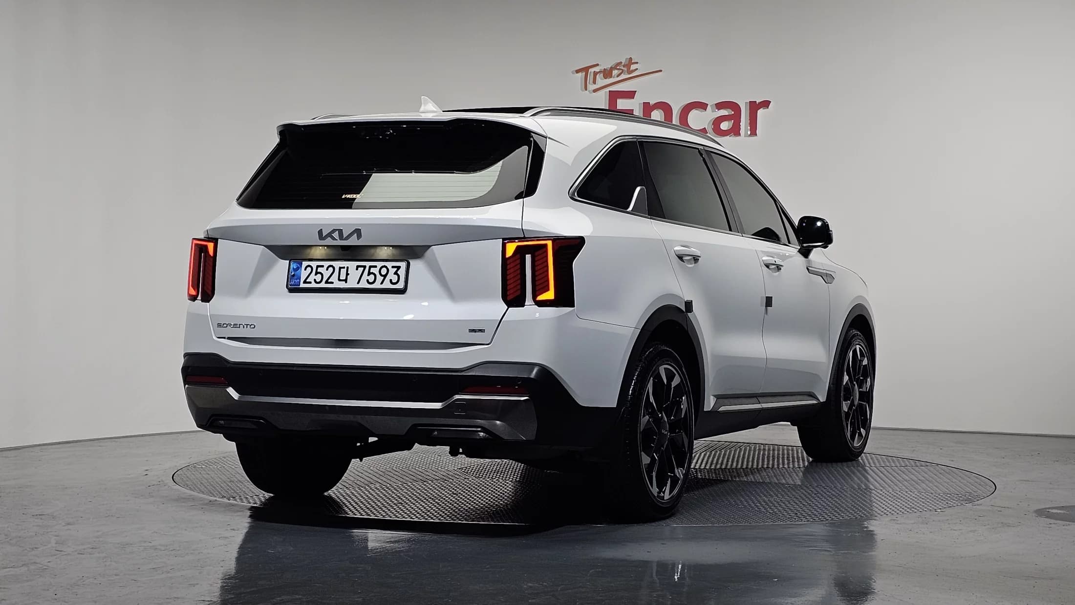 Kia Sorento Gasoline 2.5T 4WD Signature, 2023 г. 23765 км. — фото 2
