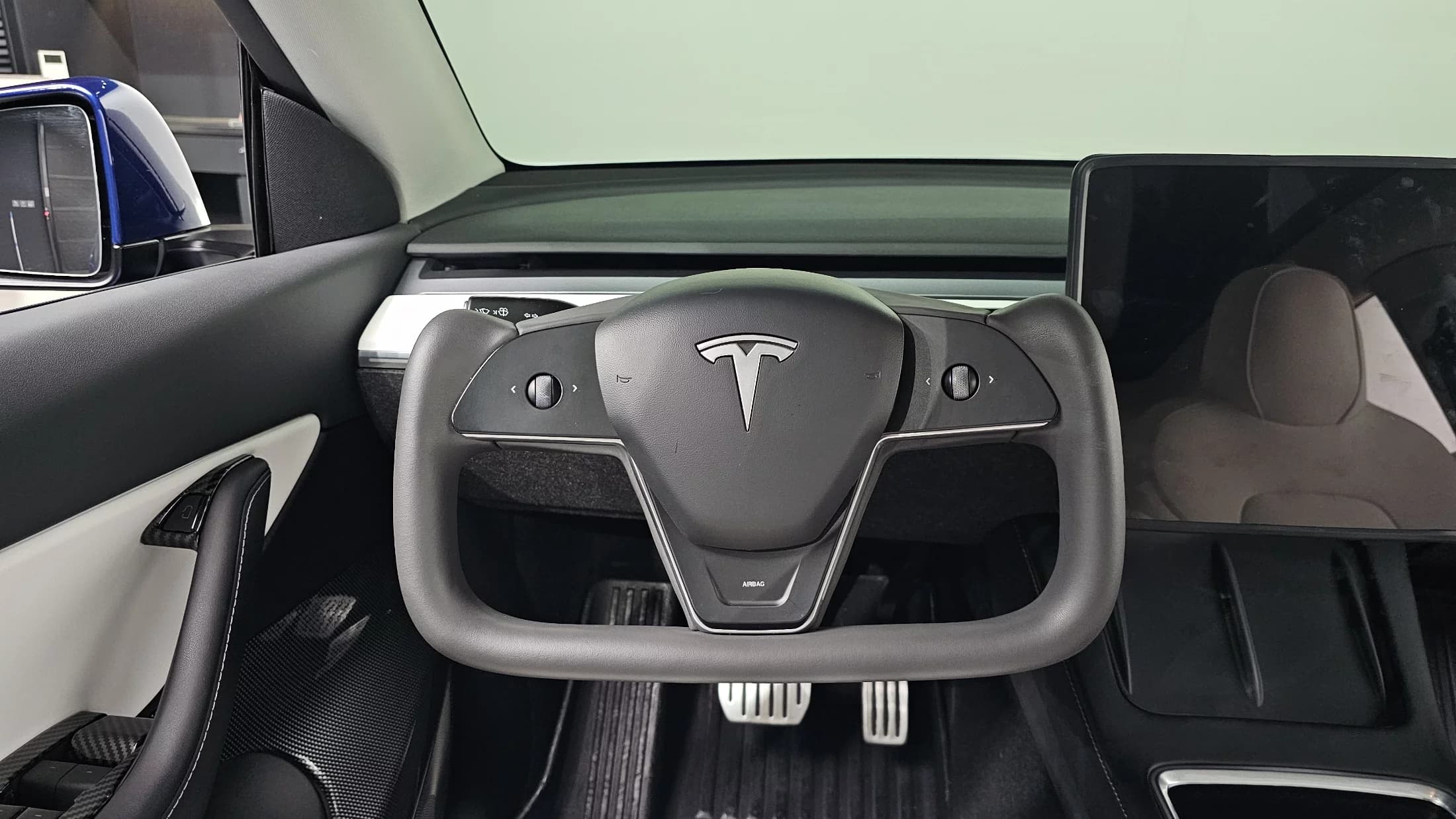 Tesla Model Y Performance, электромобиль, 2022 г. 27374 км. — фото 13
