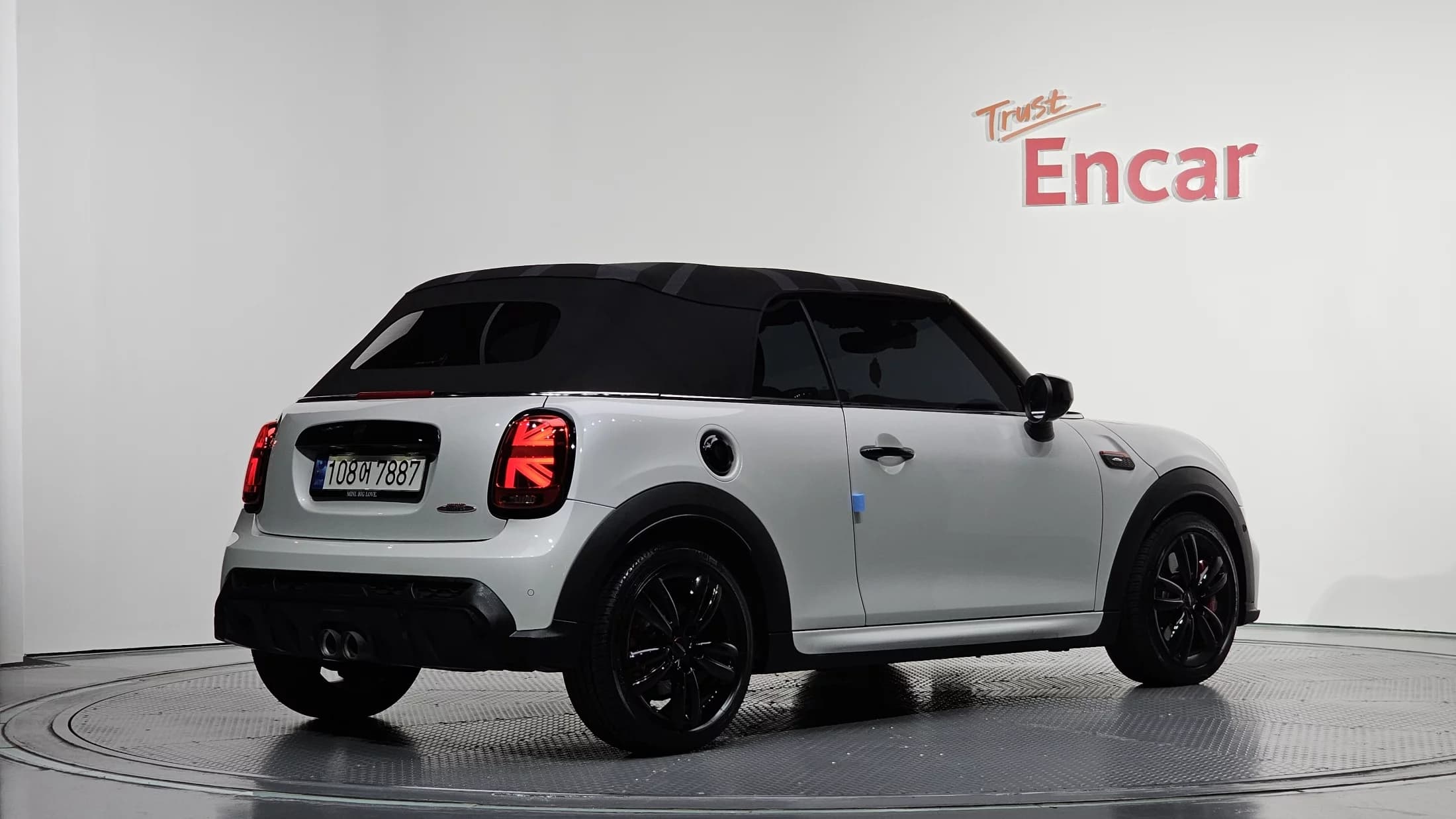 MINI Cooper Convertible JCW 3rd, 2023 г. 23007 км. — фото 2