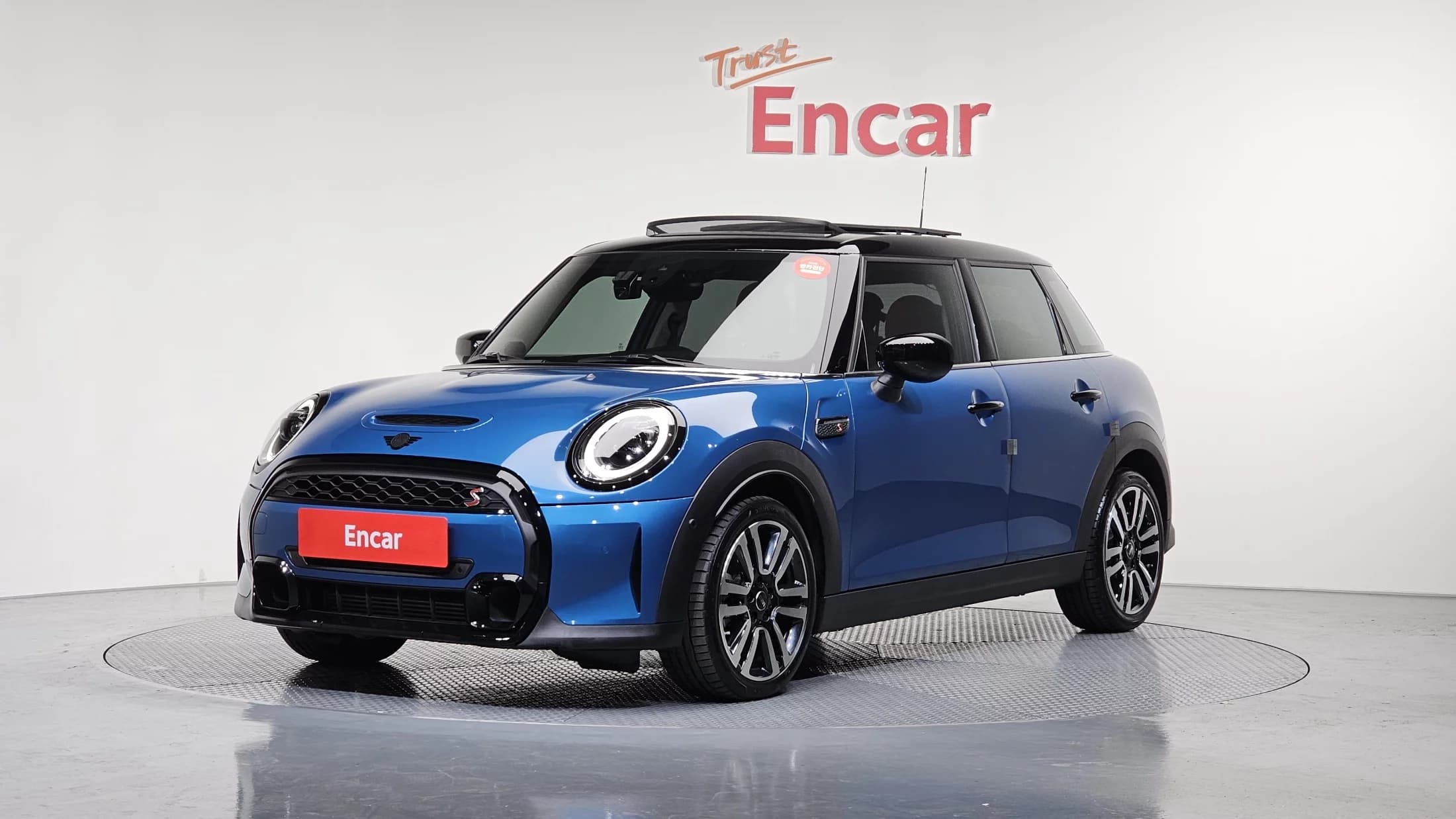 MINI Cooper 5Door Classic Third Generation, 2023 г. 9811 км.