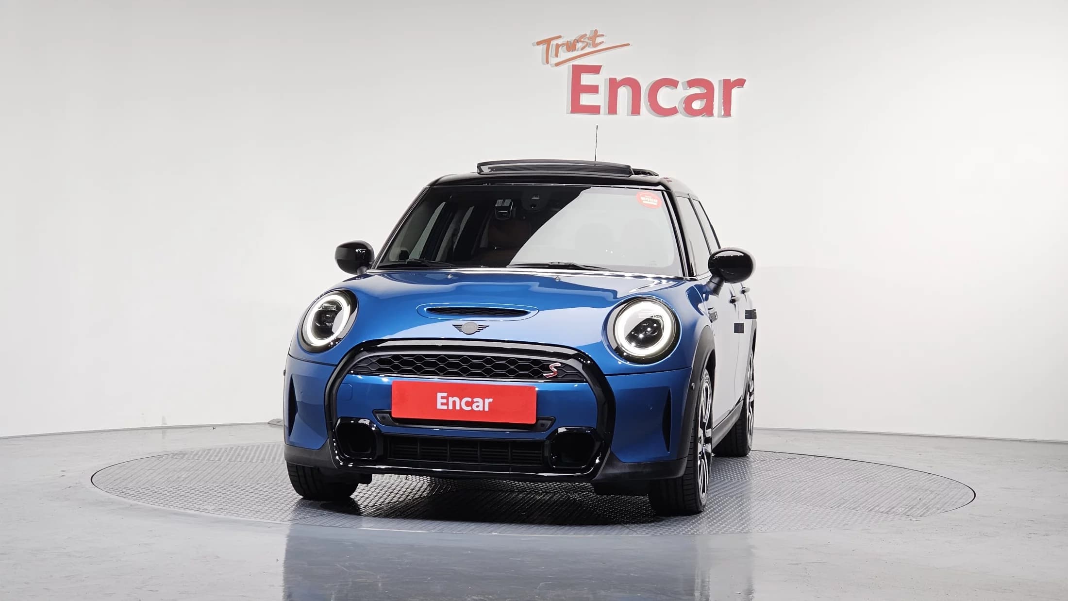 MINI Cooper 5Door Classic Third Generation, 2023 г. 9811 км. — фото 3