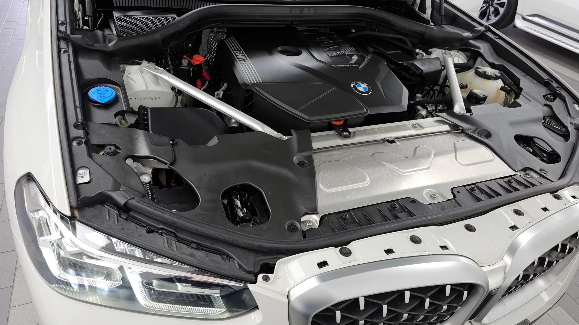 BMW X4 xDrive20i xLine, 2023 г. 31789 км. — фото 6