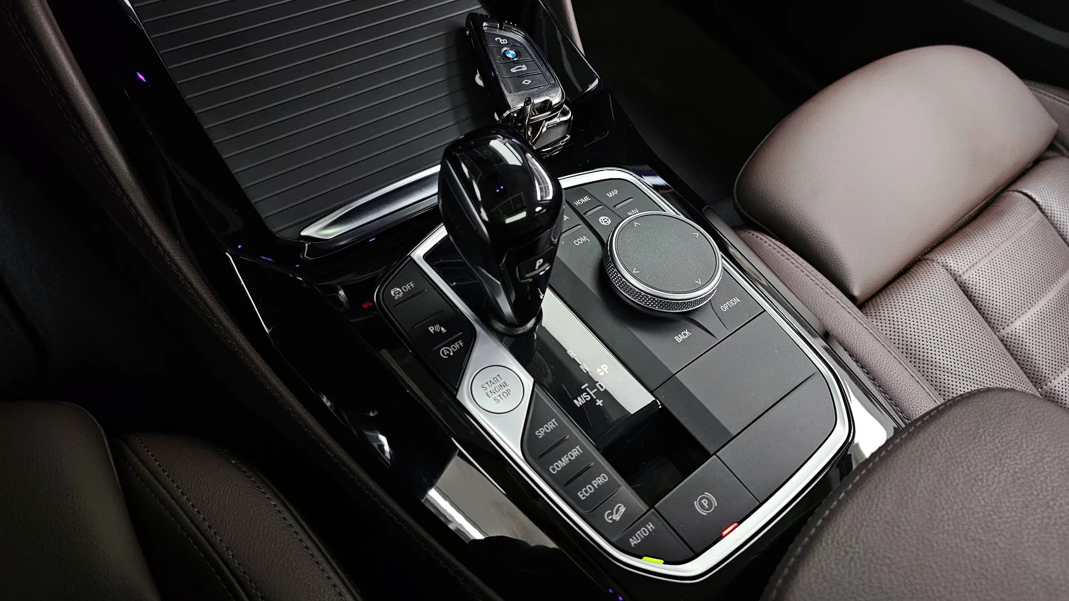 BMW X4 xDrive20i xLine, 2023 г. 31789 км. — фото 9