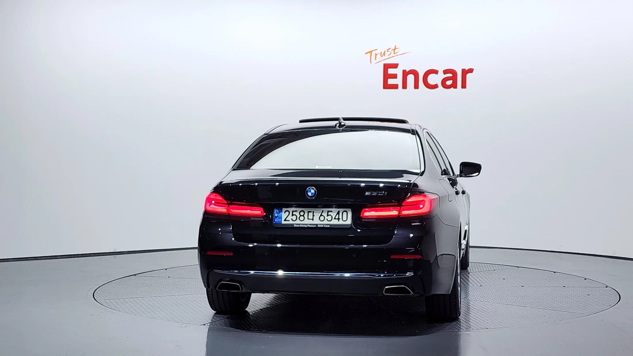 BMW 5-Series 530i Luxury, 2021 г. 87324 км. — фото 4