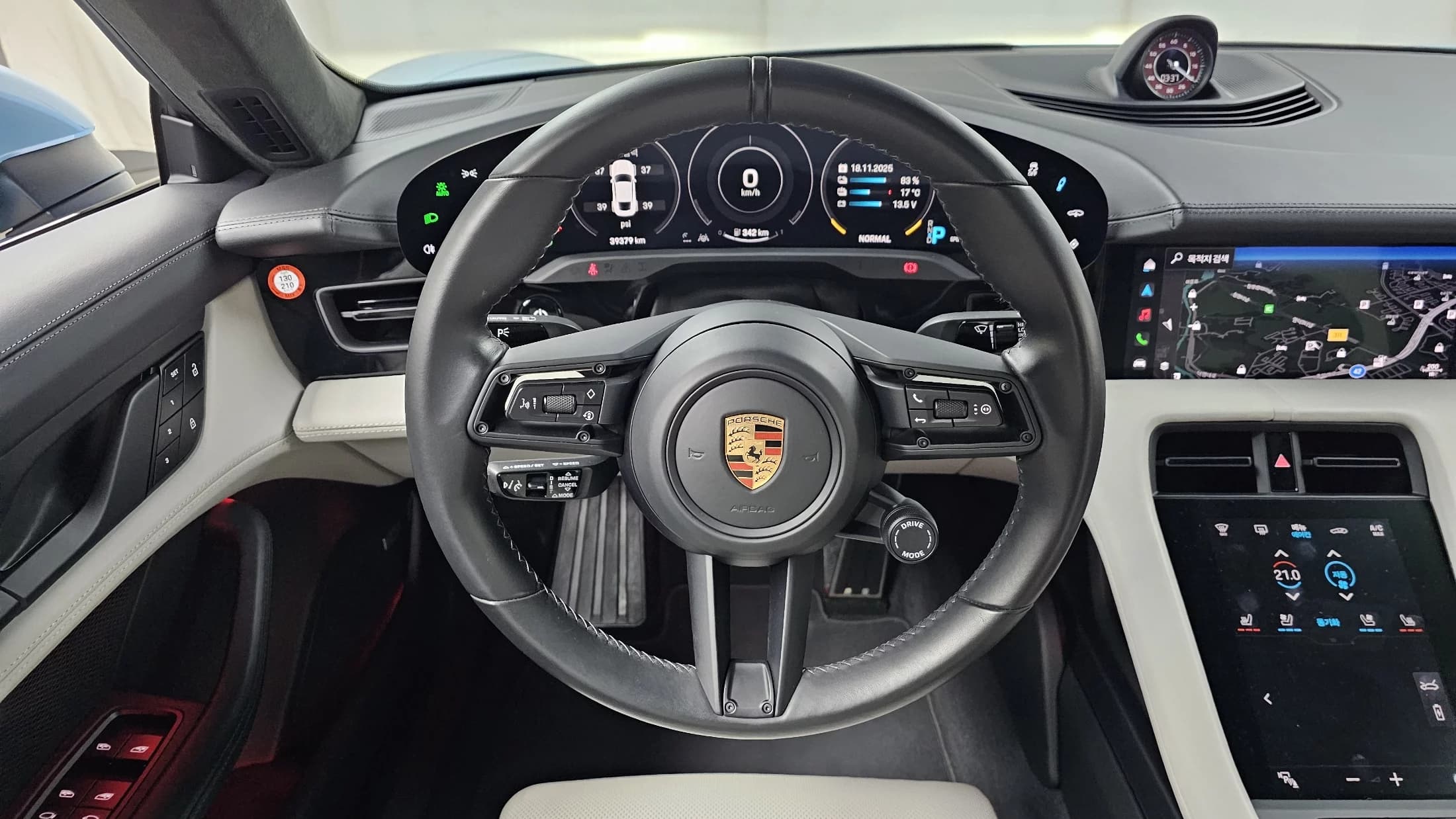 Porsche TAYCAN GTS, электромобиль, 2023 г. 39511 км. — фото 13