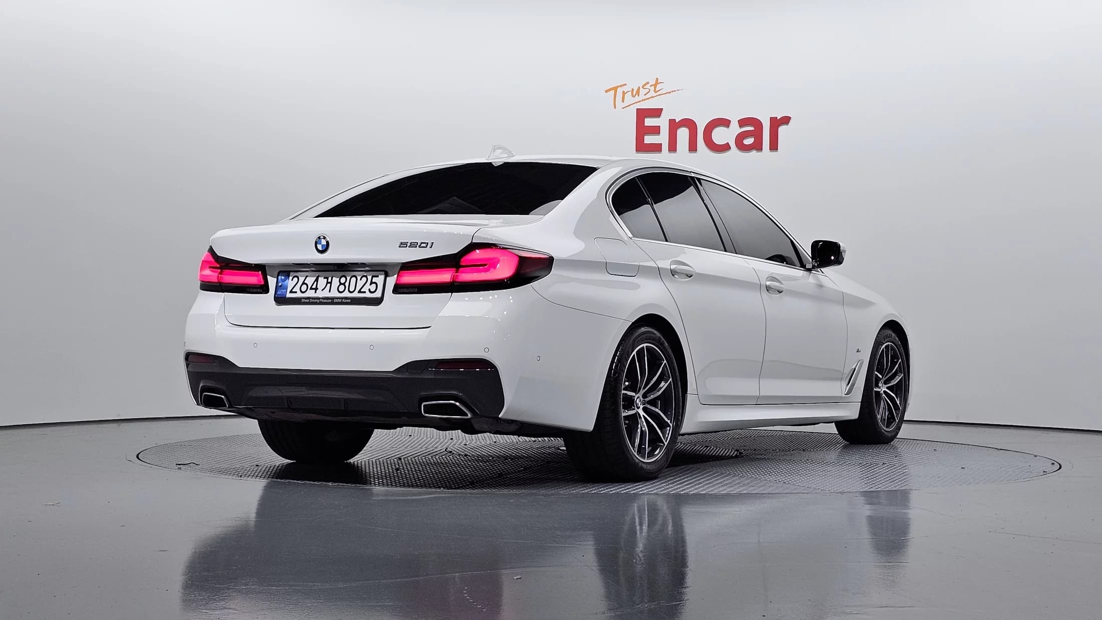 BMW 5-Series 520i M Sport, 2022 г. 48017 км. — фото 2