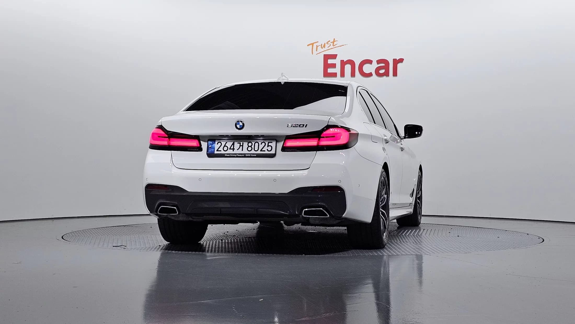 BMW 5-Series 520i M Sport, 2022 г. 48017 км. — фото 4