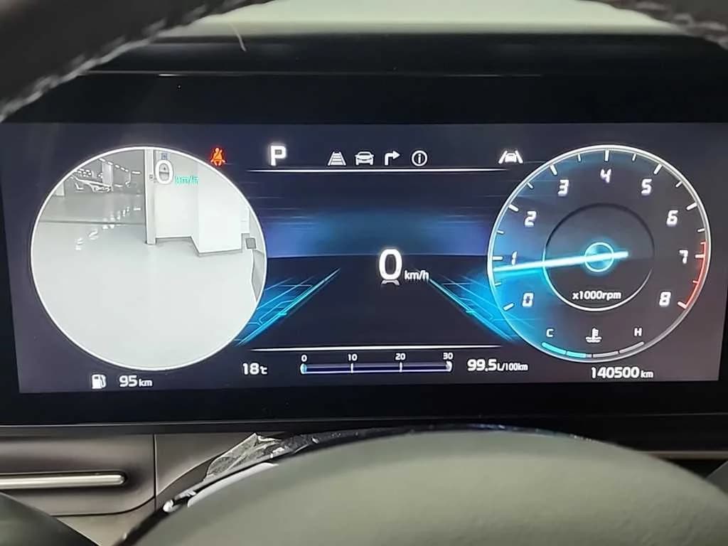 Kia Carnival Gasoline 9-Seater Signature, 2023 г. 140637 км. — фото 6