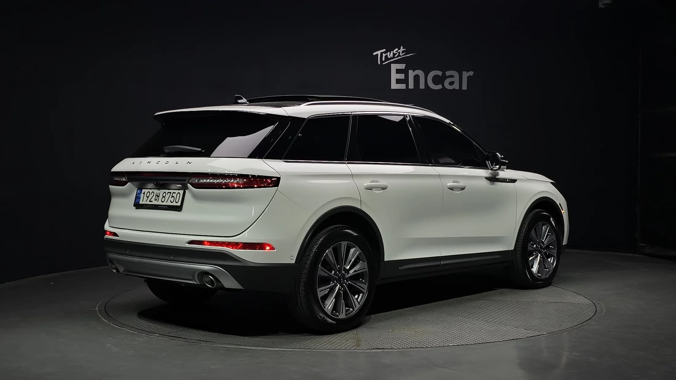 Lincoln Corsair 2.0 Reserve AWD, 2022 г. 94759 км. — фото 2