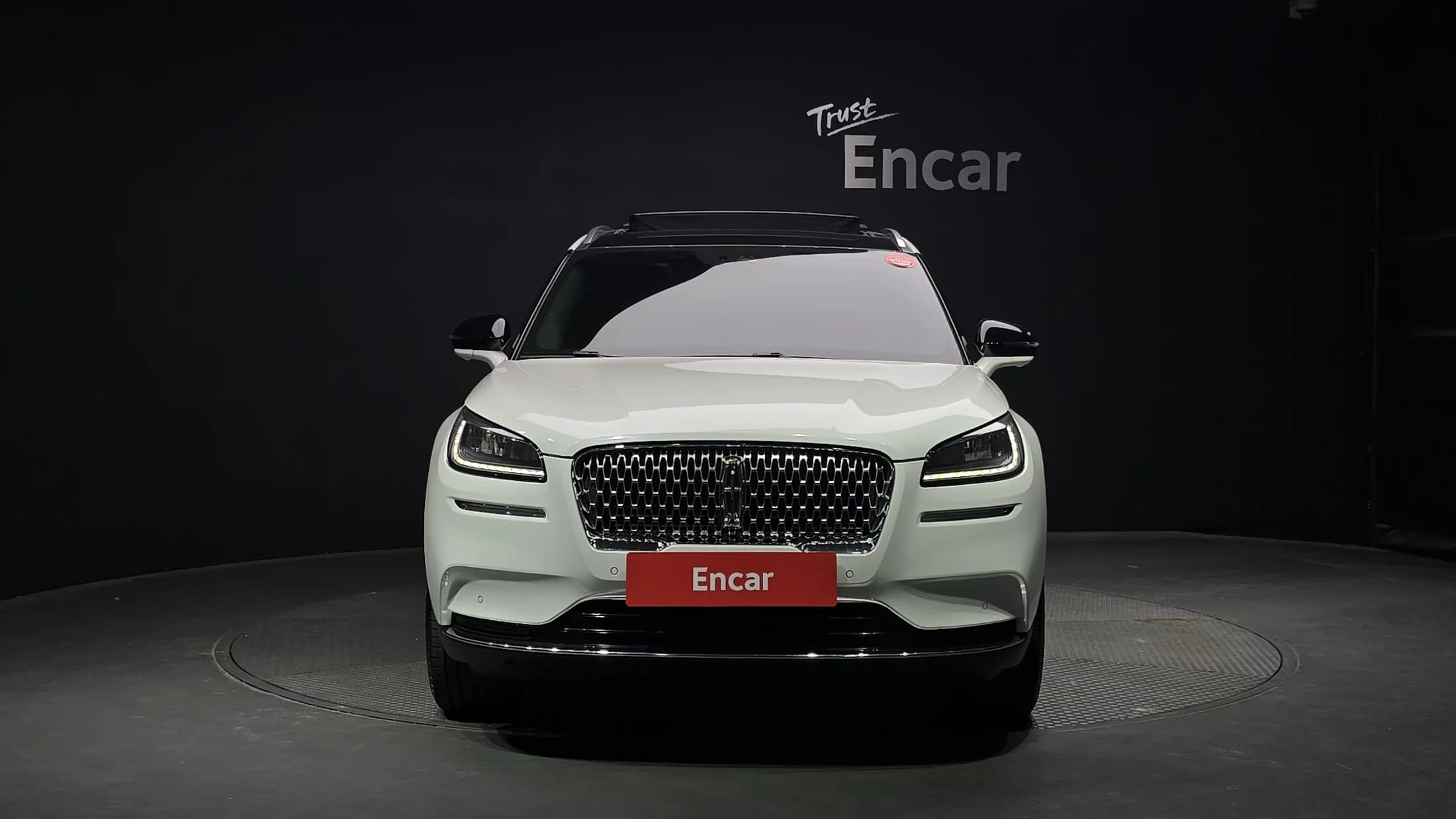 Lincoln Corsair 2.0 Reserve AWD, 2022 г. 94759 км. — фото 3