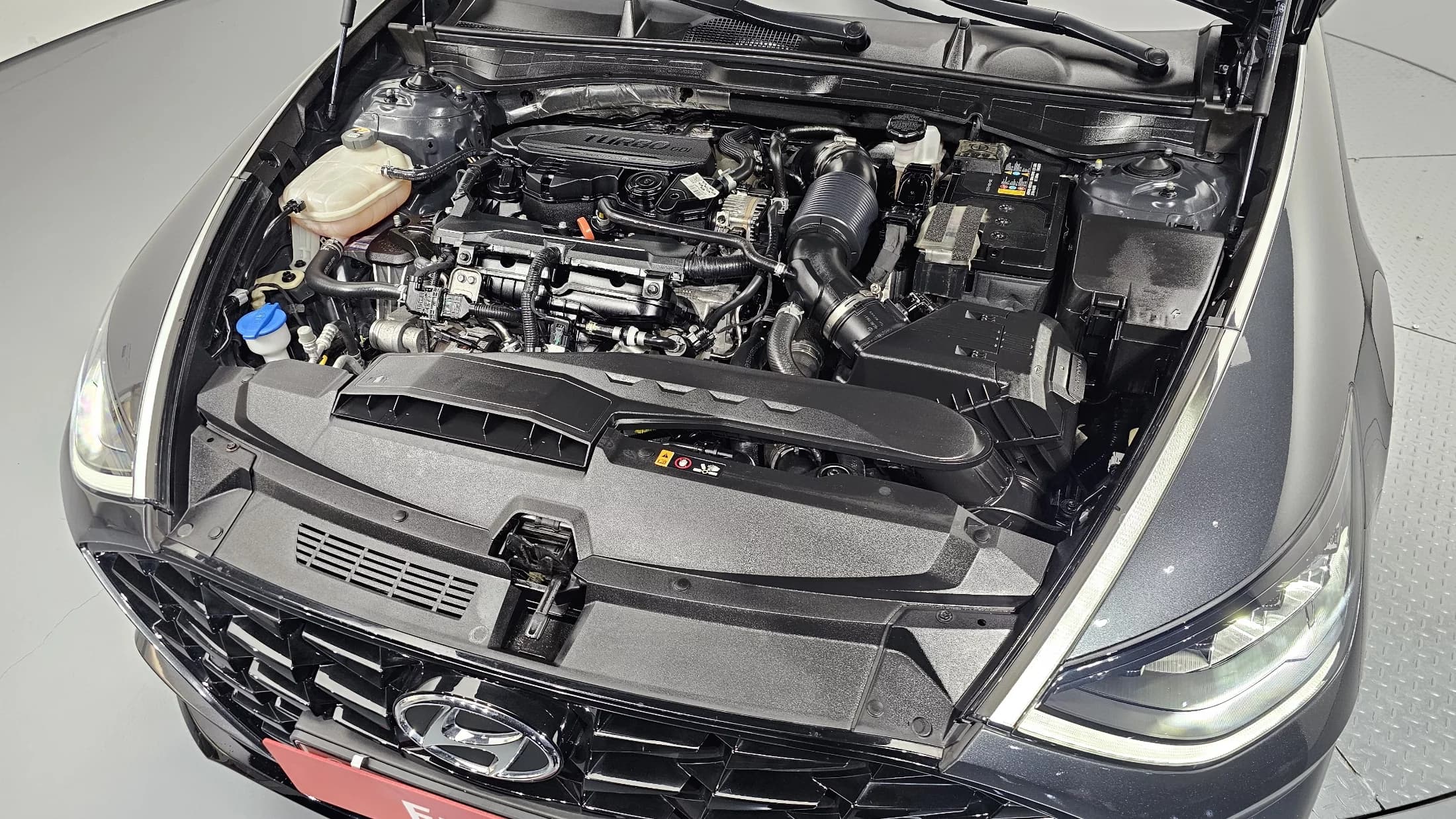 Hyundai Sonata 1.6 Turbo Premium Plus, 2021 г. 36021 км. — фото 6