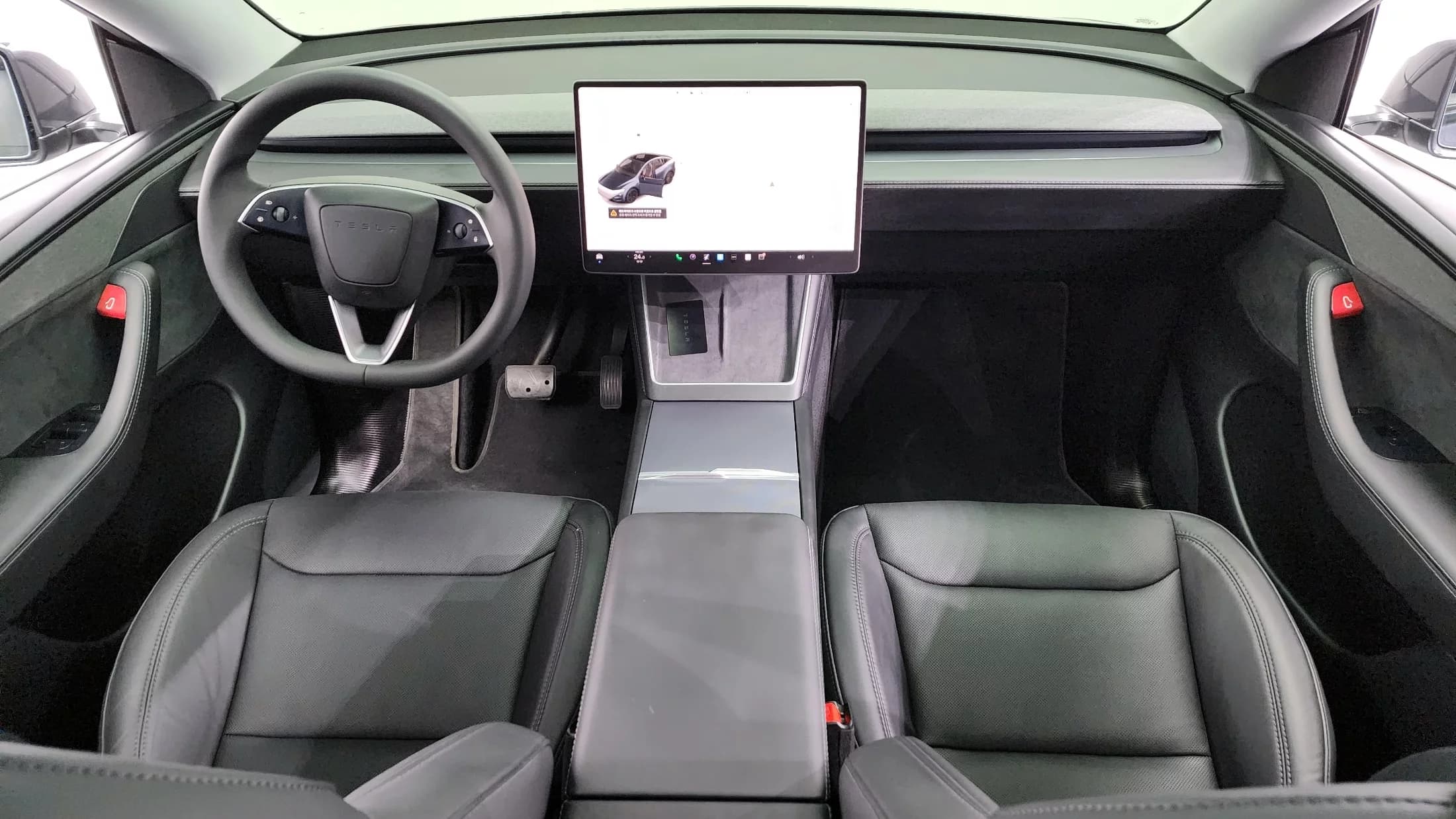 Tesla Model Y Long Range, электромобиль, 2025 г. 21637 км. — фото 7
