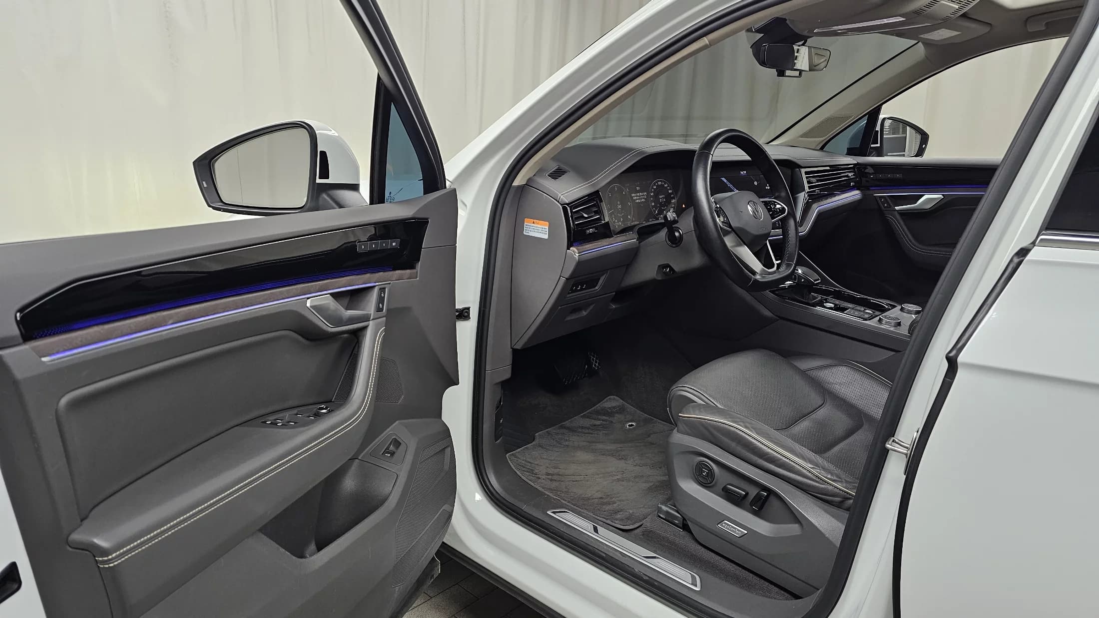 Volkswagen Touareg 3.0 TDI Prestige, 2022 г. 128277 км. — фото 10