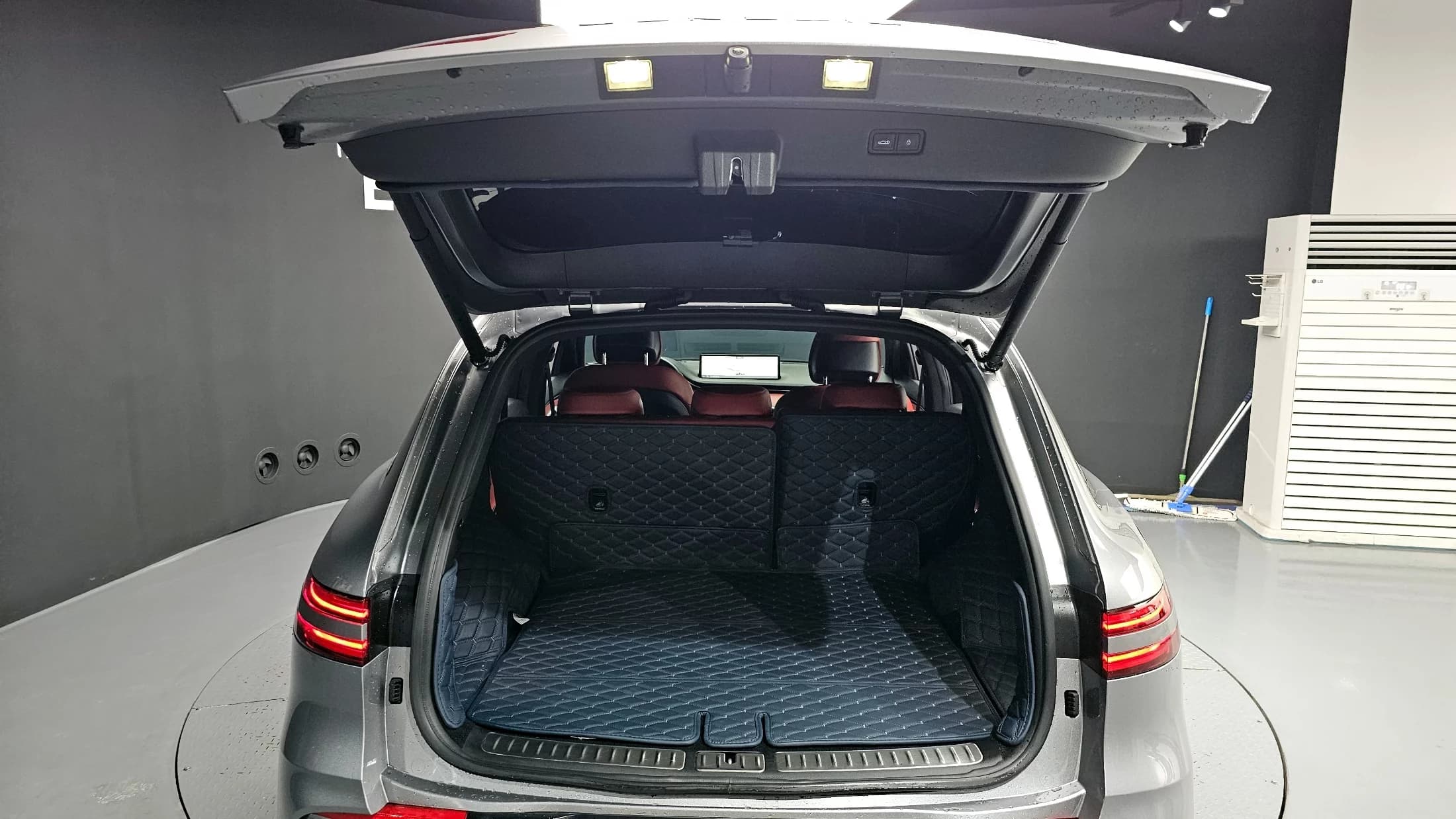Genesis GV70 2.5T Gasoline AWD, 2023 г. 44947 км. — фото 20