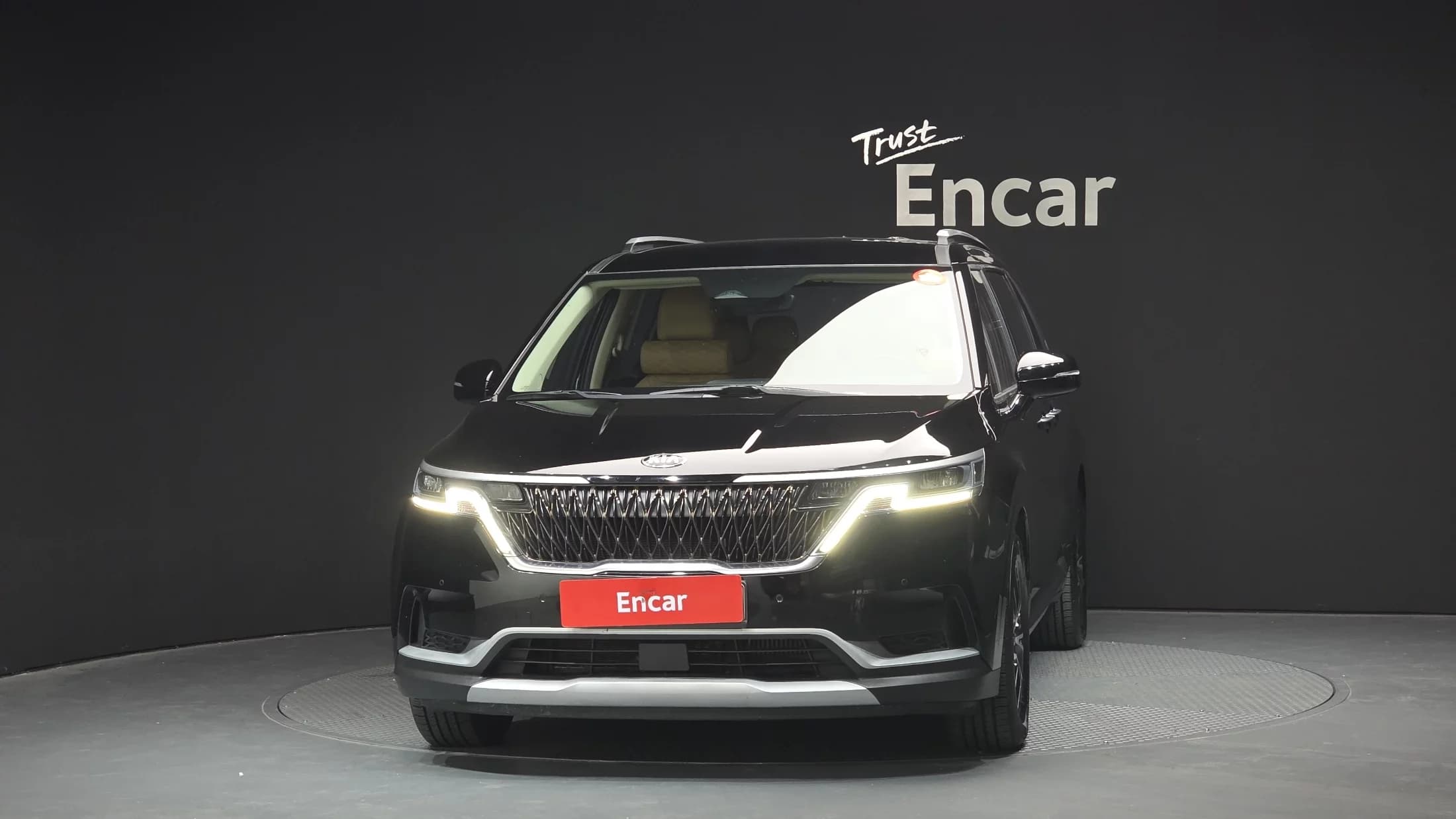 Kia Carnival 9-Seater Prestige, 2021 г. 85372 км. — фото 3